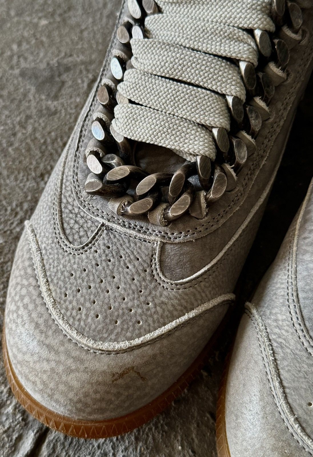 Maison Margiela Maison Margiela - FW11 - Bulldog Chain High Top Sneaker Size US 8 / EU 41 - 13 Thumbnail
