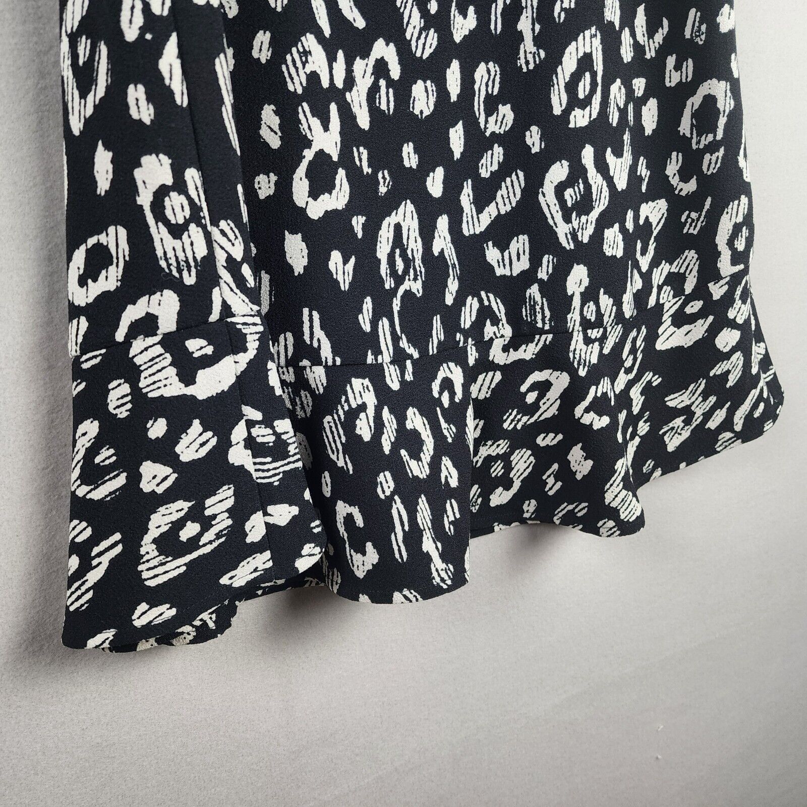 Banana Republic Banana Republic Animal Print Dress Sleeveless Flared Size 6 Size M / US 6-8 / IT 42-44 - 9 Thumbnail