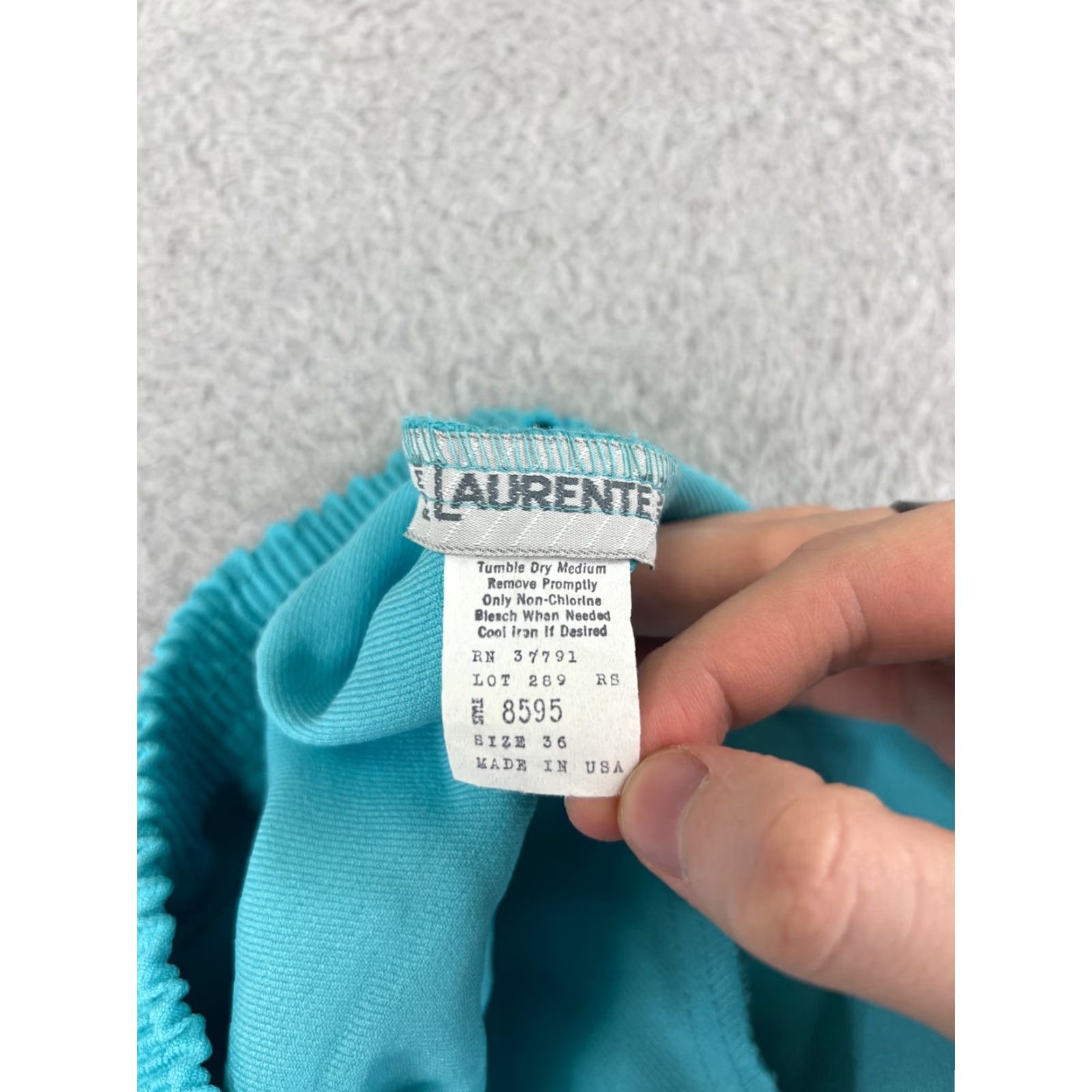 Vintage VINTAGE Laurente Pants Womens 36 Blue Elastic Waist Pull On 100% Polyester USA Size 25" / US 0 / IT 36 - 3 Thumbnail