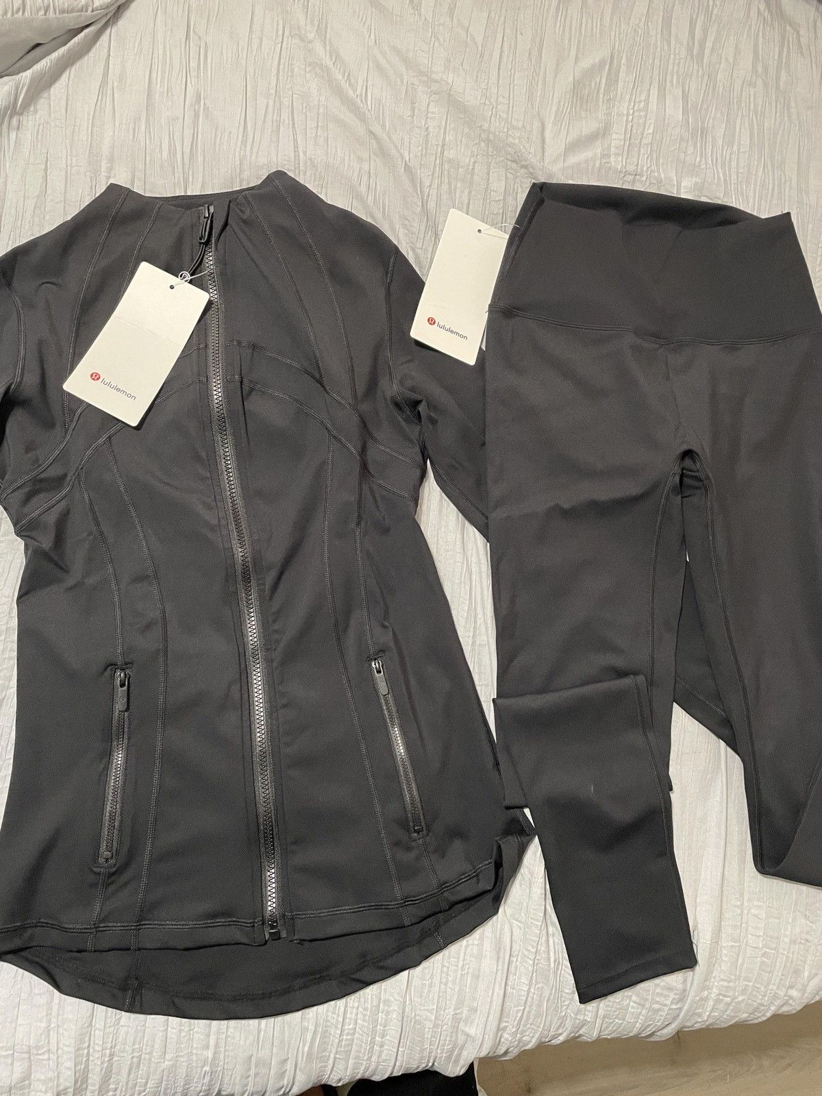 Lululemon Lululemon Black Jacket & Leggings Size M / US 6-8 / IT 42-44 - 3 Thumbnail
