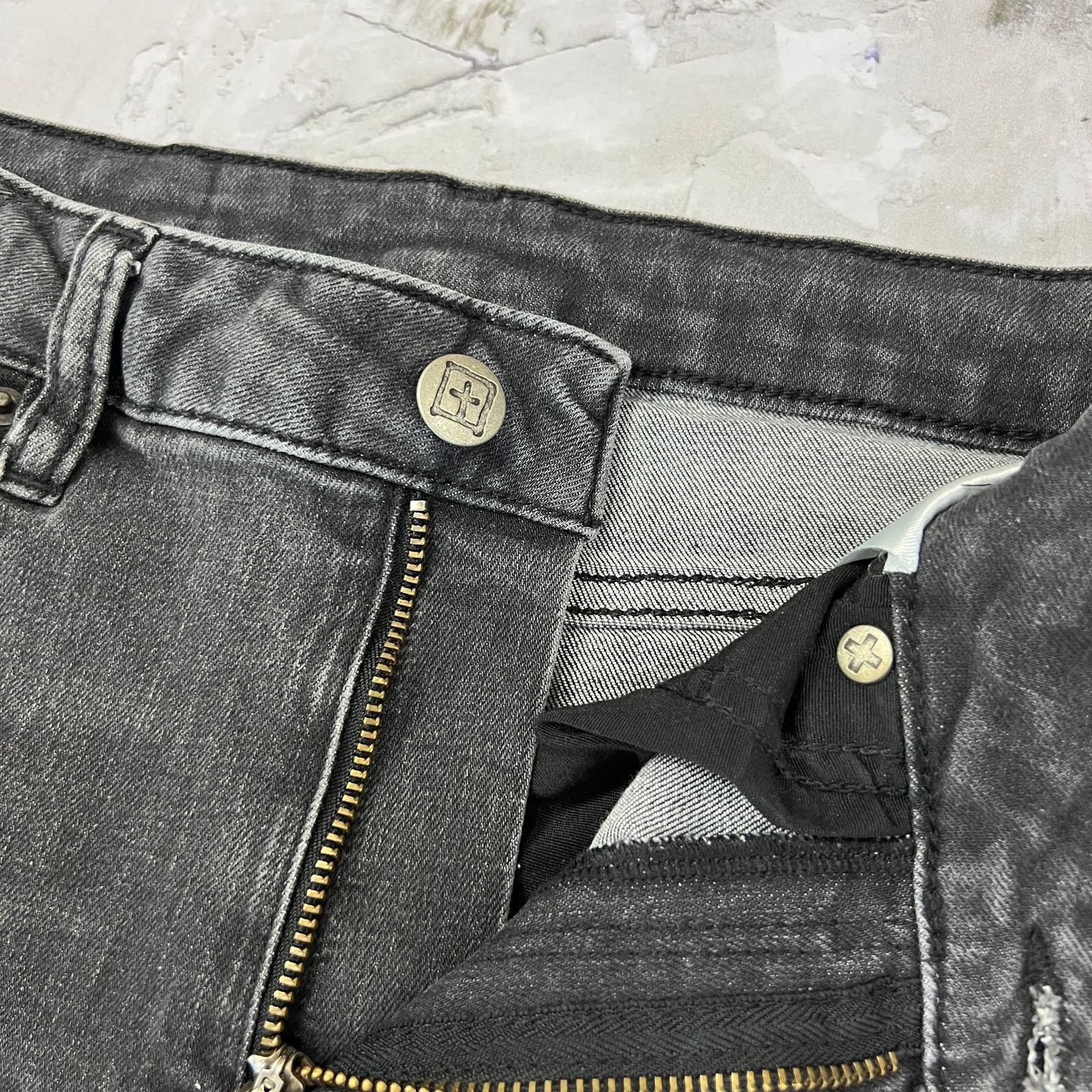 Ksubi Ksubi Skinny Jeans Black Distressed Raw Hem Size 28 Size 28" / US 6 / IT 42 - 6 Thumbnail