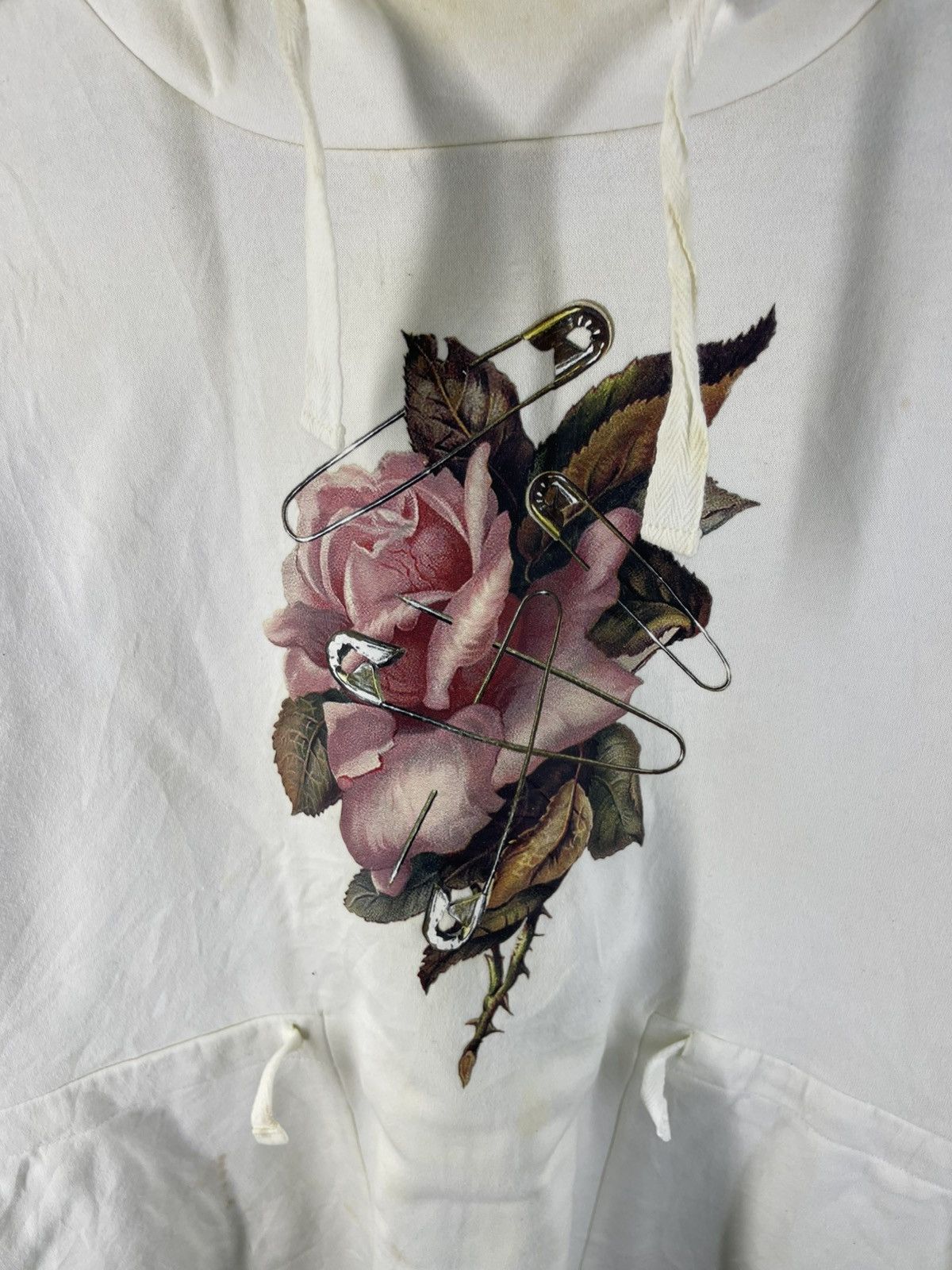 GU × Undercover GU x Undercover hoodie with a rose and safety pin hoodie Size M / US 6-8 / IT 42-44 - 5 Thumbnail