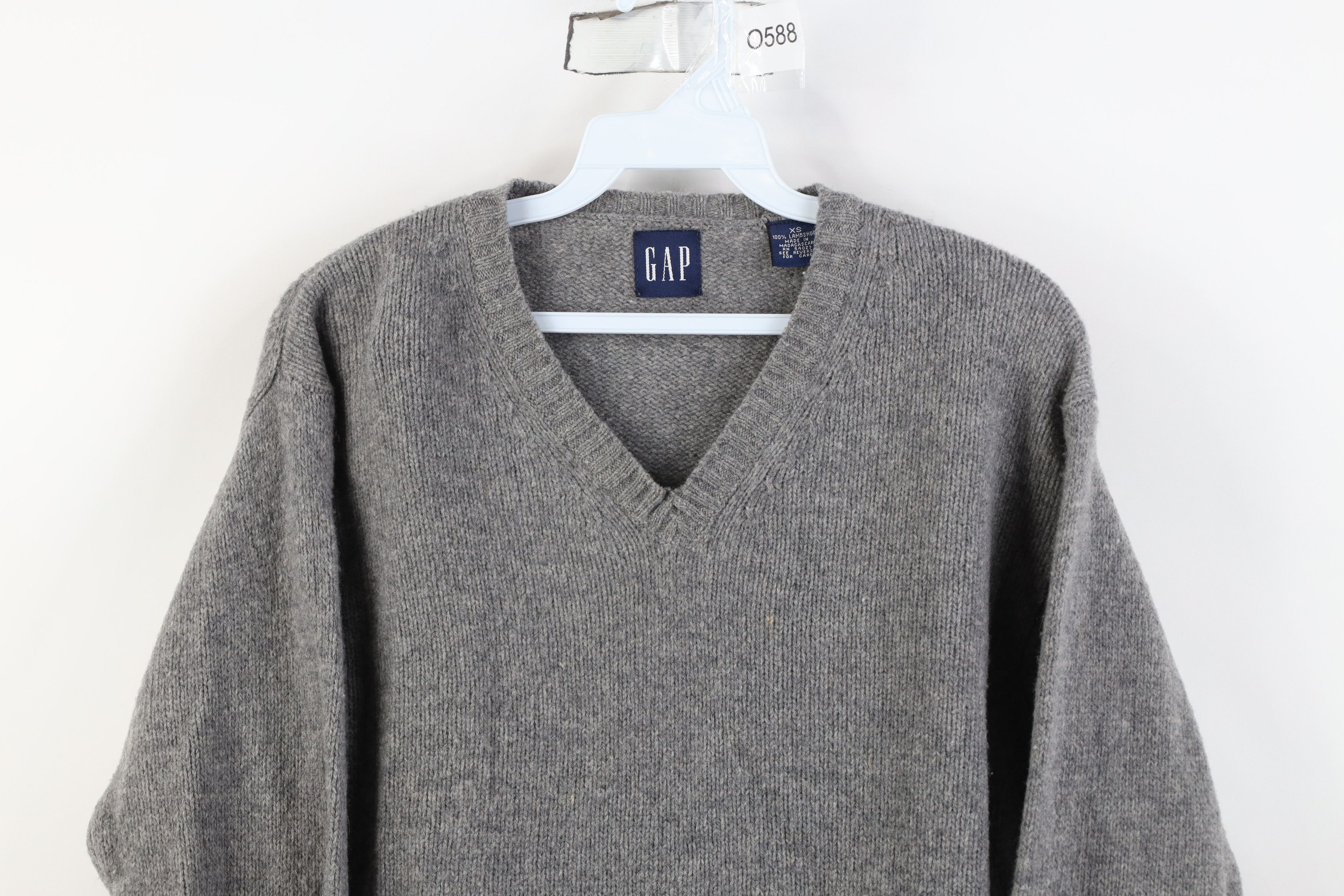 Gap Vintage 90s Y2K Gap Ribbed Knit V-Neck Sweater Gray Size US XS / EU 42 / 0 - 2 Thumbnail