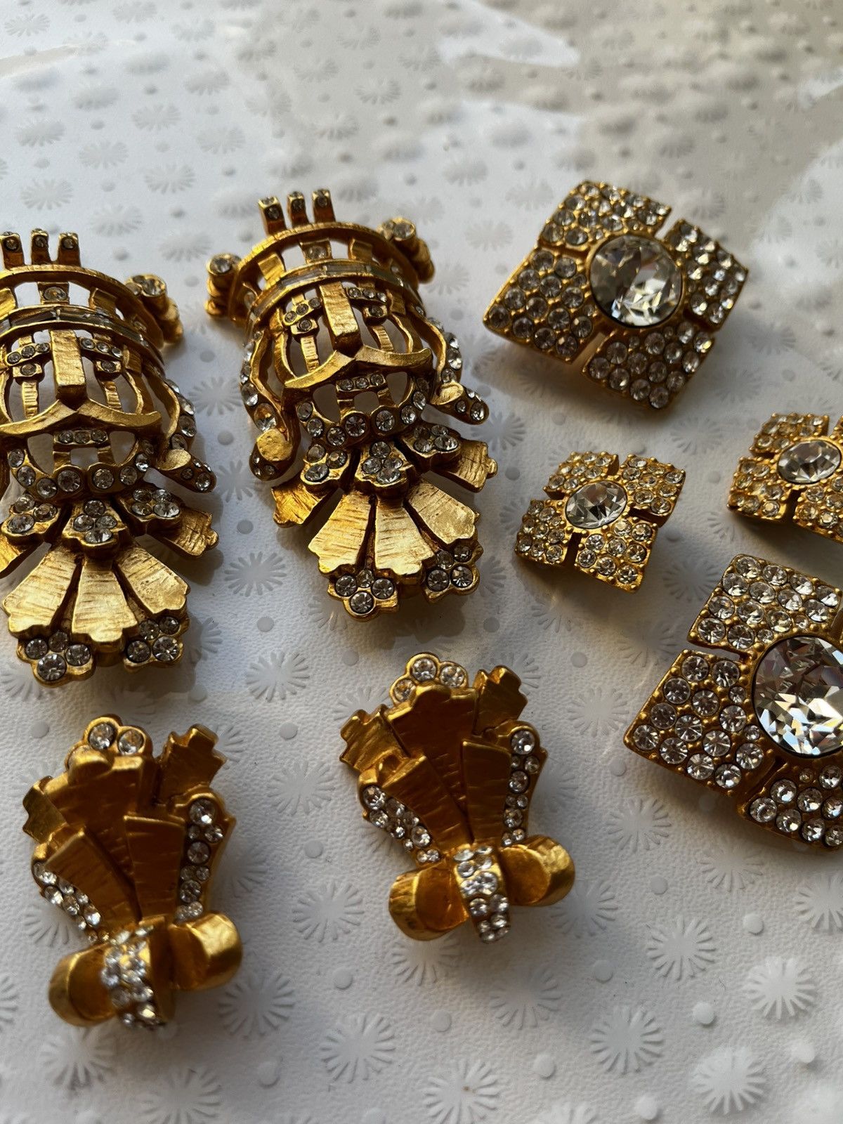 Christian Dior Monsieur Christian Dior Boutique 90s Gold Plated Rhinestones Brooches Size ONE SIZE - 6 Thumbnail