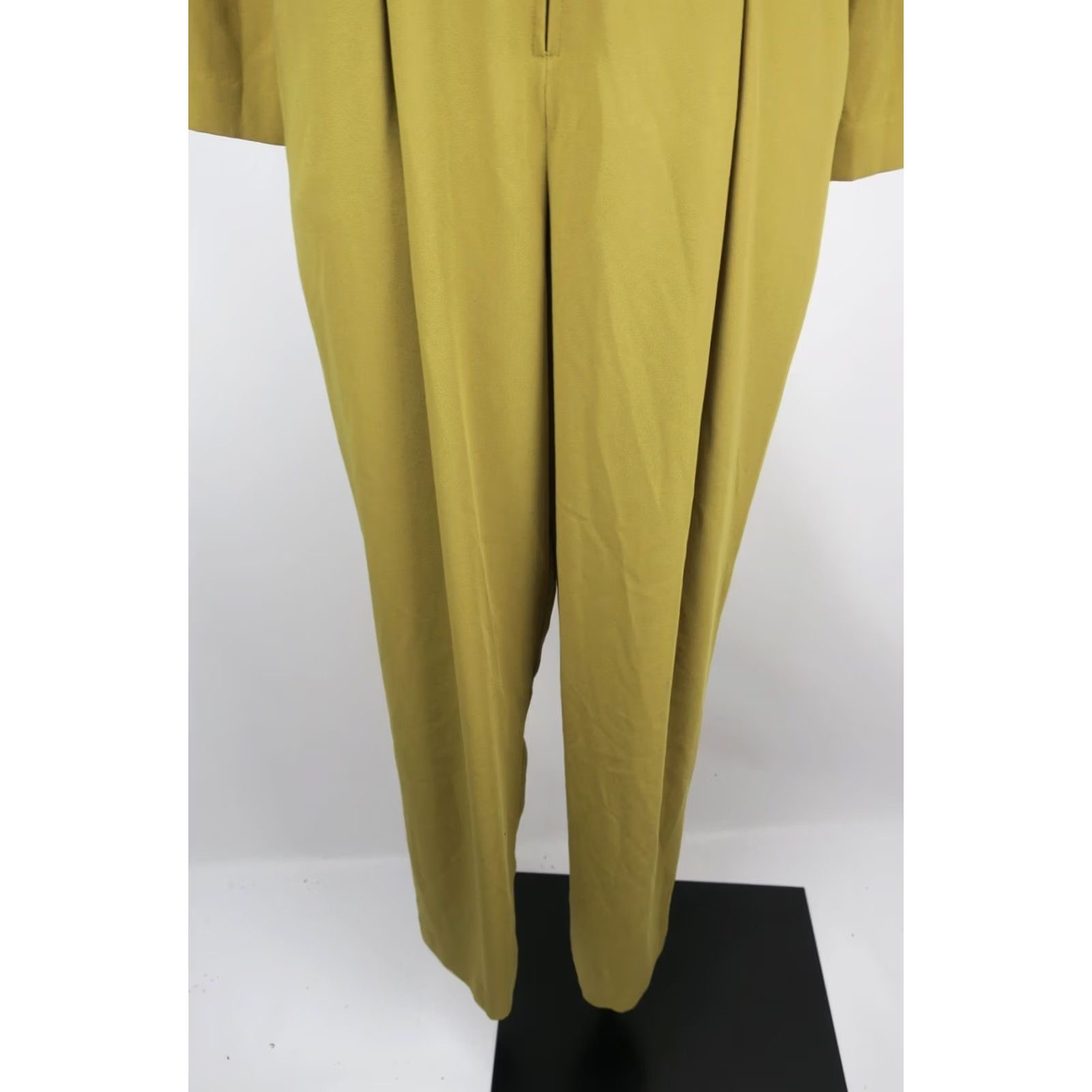 Vintage Caché Jumpsuit Shirt 80s VTG Chartreuse Green Belted Career Tapered 1990s 7 Adults Womens Mens Looks Eveningwear Size 28" / US 6 / IT 42 - 6 Thumbnail