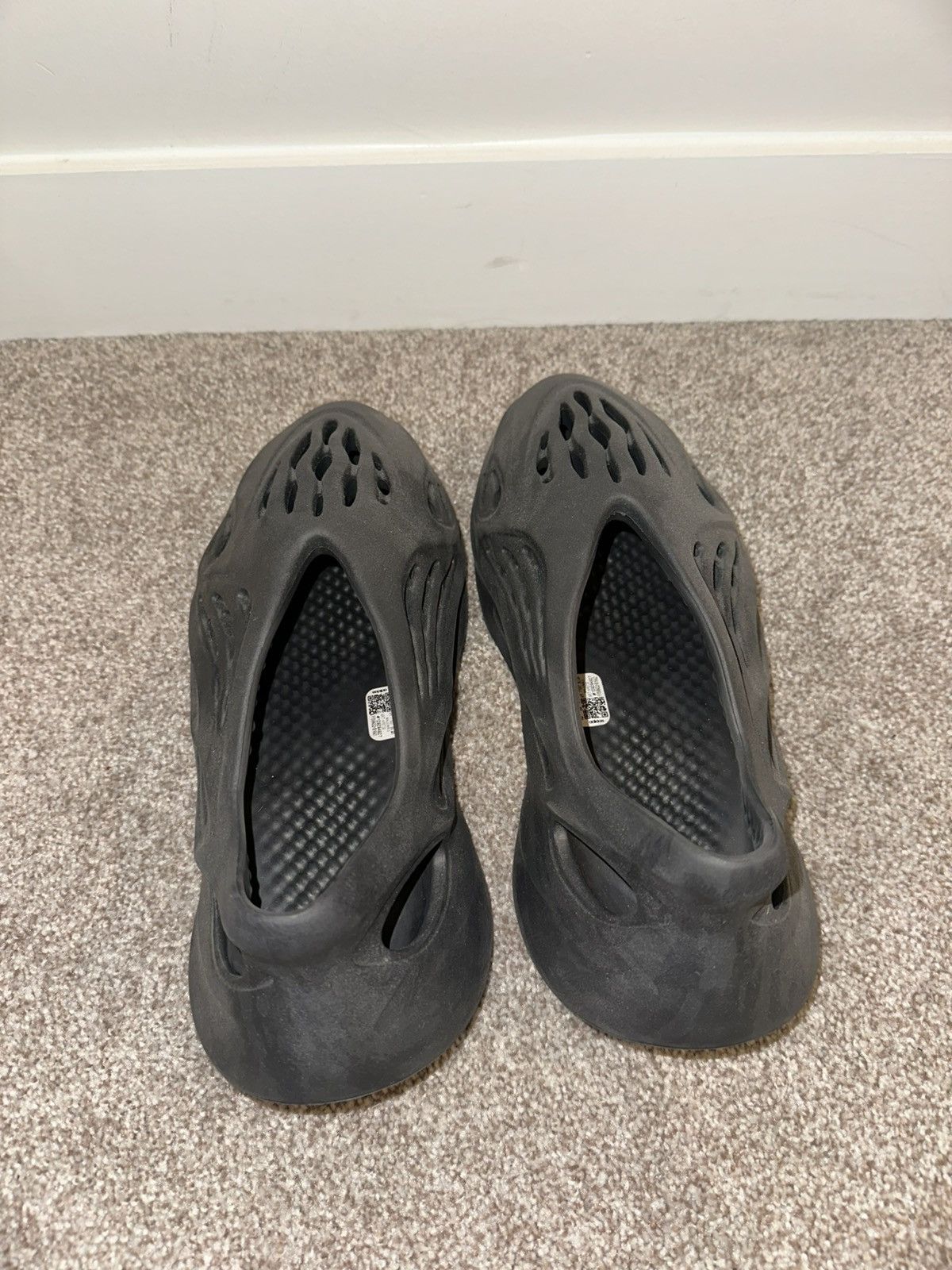 Yeezy adidas Yeezy Foam RNR Onyx Size US 10 / EU 43 - 3 Thumbnail