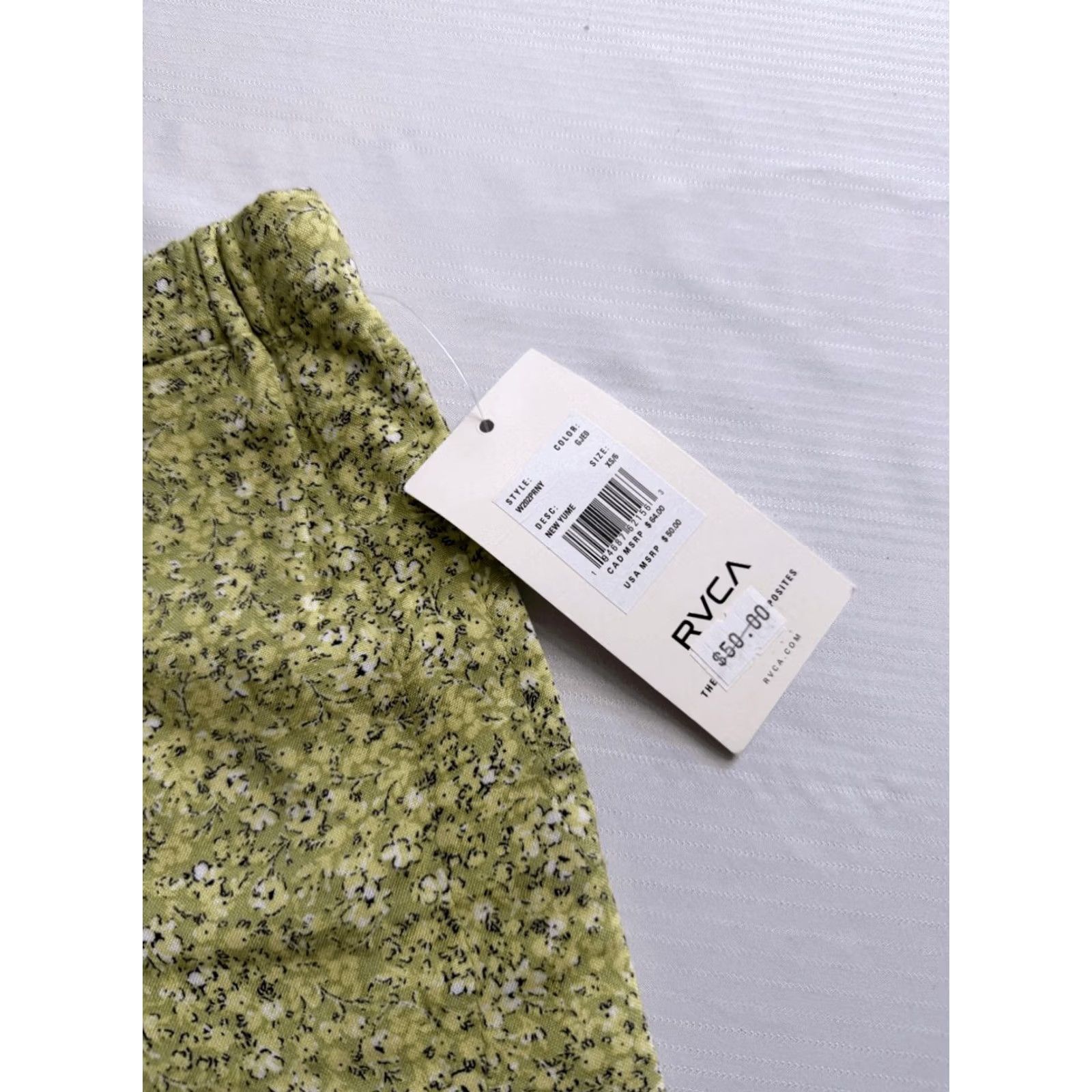 Rvca Shorts Womens Xs Green Floral Viscose New Yume, Women's (Size 26) — image 2 of 6