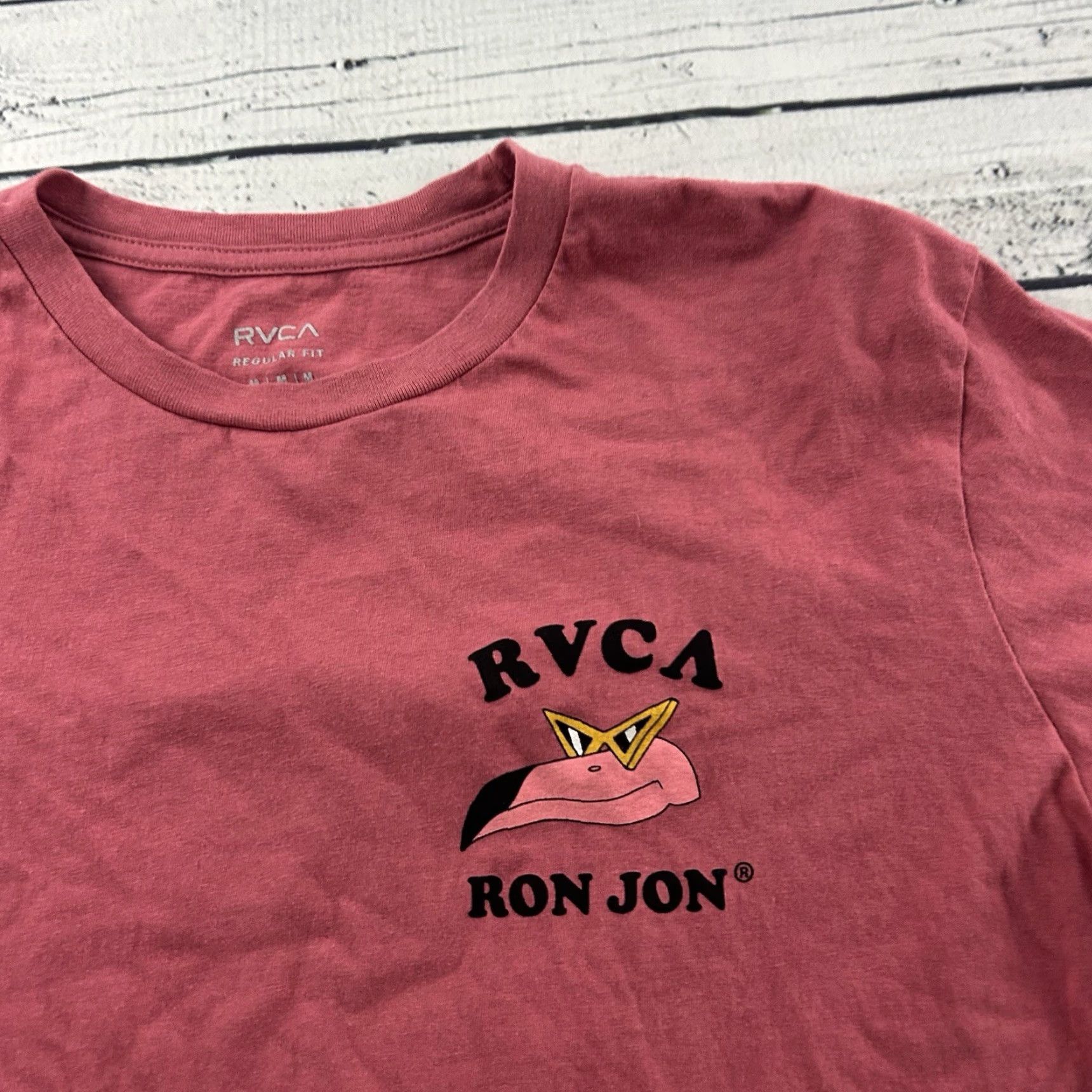 RVCA RVCA Ron Jon Flamingo Short Sleeve T Shirt Mens Medium Pink Regular Fit Clothing Shirt Men M Pink RVCA Ron Jon Flamingo Shirt Size US M / EU 48-50 / 2 - 2 Thumbnail
