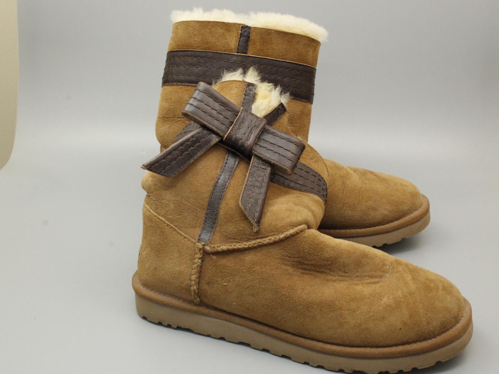 Ugg UGG Australia Women's Winter Boots with Shearling and Bow Size US 9.5 / IT 39.5 - 2 Thumbnail