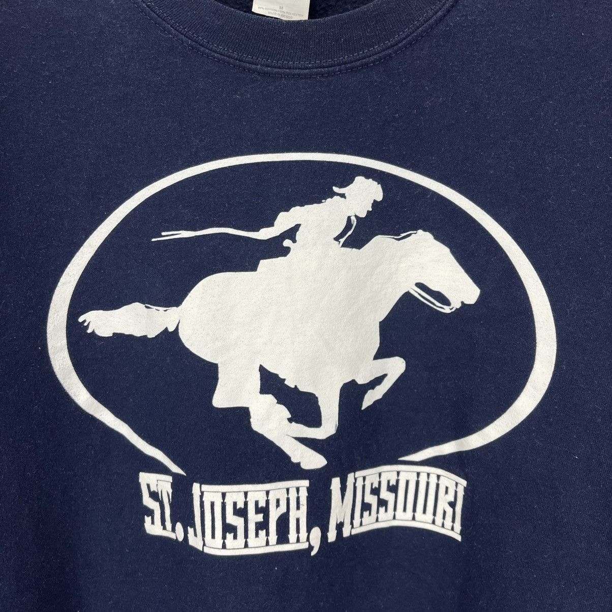 Gildan Vintage ST JOSEPH, MISSOURI Crew Neck Sweatshirt #1996/13 Size US M / EU 48-50 / 2 - 2 Thumbnail