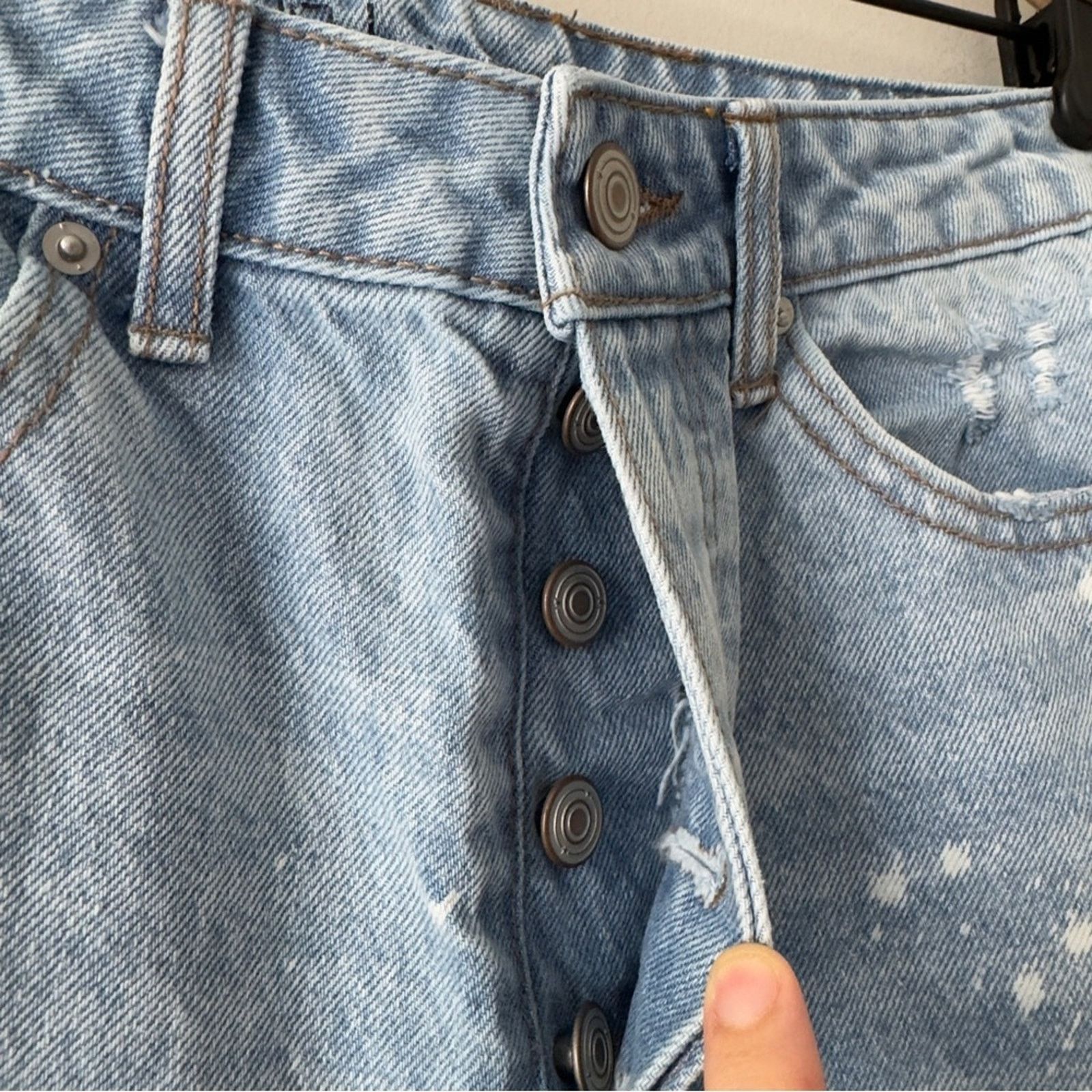 Other No Boundaries Distressed Paint Splatter Light Wash Jeans EUC Size 27" / US 4 / IT 40 - 8 Thumbnail