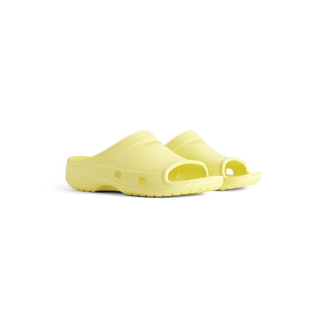 Balenciaga × Crocs o1w1db10326 Crocs™ Slide Sandals in Yellow Size US 6 / EU 39 - 2 Thumbnail