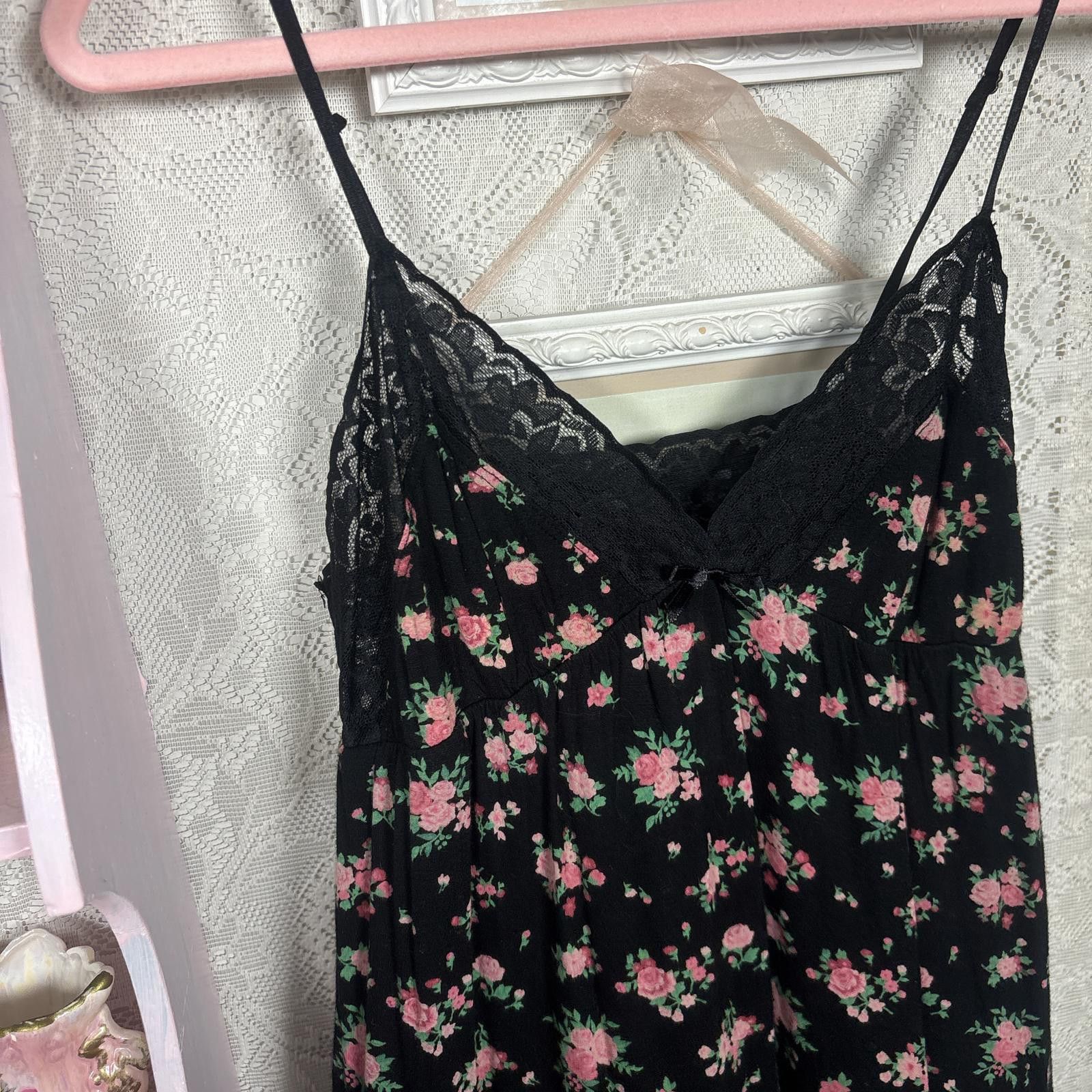 Forever 21 vintage forever 21 floral lace romper Size 28" / US 6 / IT 42 - 4 Thumbnail