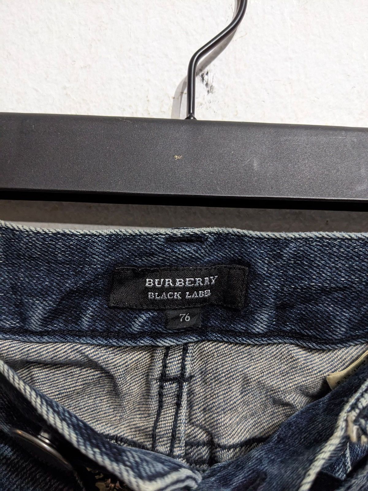 Burberry DISTRESSED BURBERRY PAINTS JEANS PANTS Size US 32 / EU 48 - 5 Thumbnail