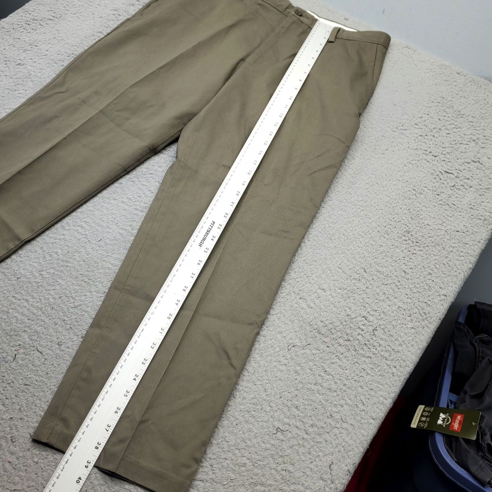 Dockers DOCKERS Mens Pants Khaki Flat Front Classic Fit 36 Brown 28.75 Inseam Easy Care Pockets 90s Theme NWT Size US 36 / EU 52 - 3 Thumbnail