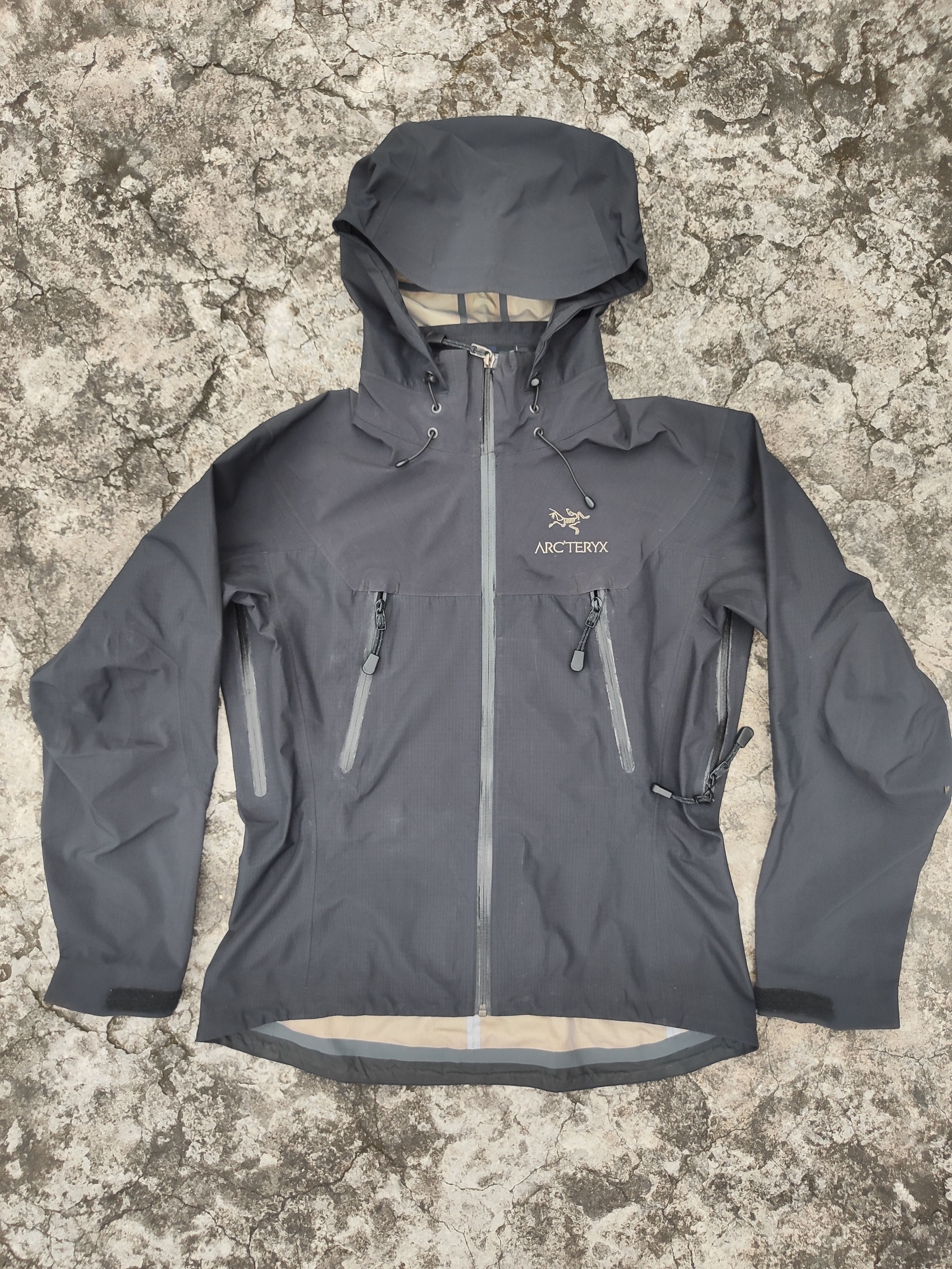 Arc'teryx Arcteryx Beta AR Vintage Goretex XCR Size S / US 4 / IT 40 - 1 Thumbnail