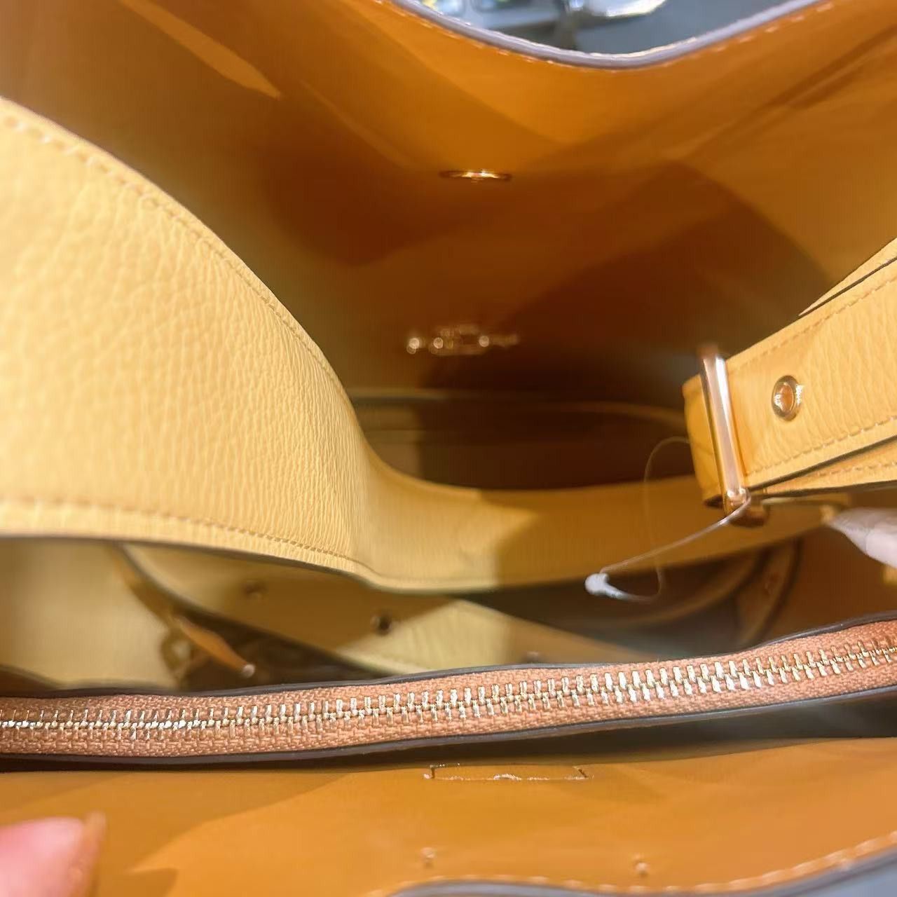Coach Hadley Convertible Crossbody Bag CW002 Size ONE SIZE - 4 Thumbnail