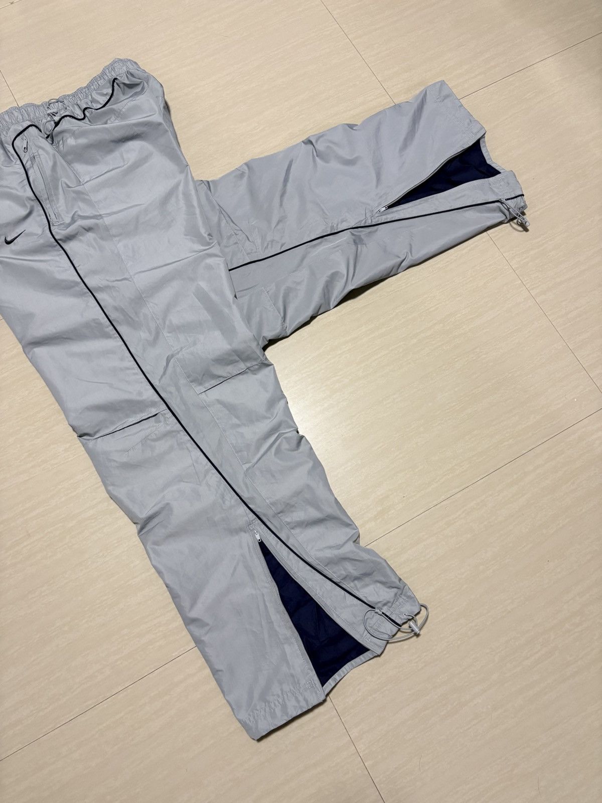 Nike EXTREMELY RARE VINTAGE NIKE SHOX TRACK PANTS🔥 Size US 37 - 10 Thumbnail
