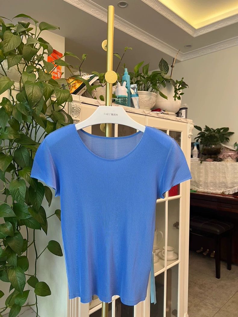 Issey Miyake size:3 Blue pleated short-sleeved shirt