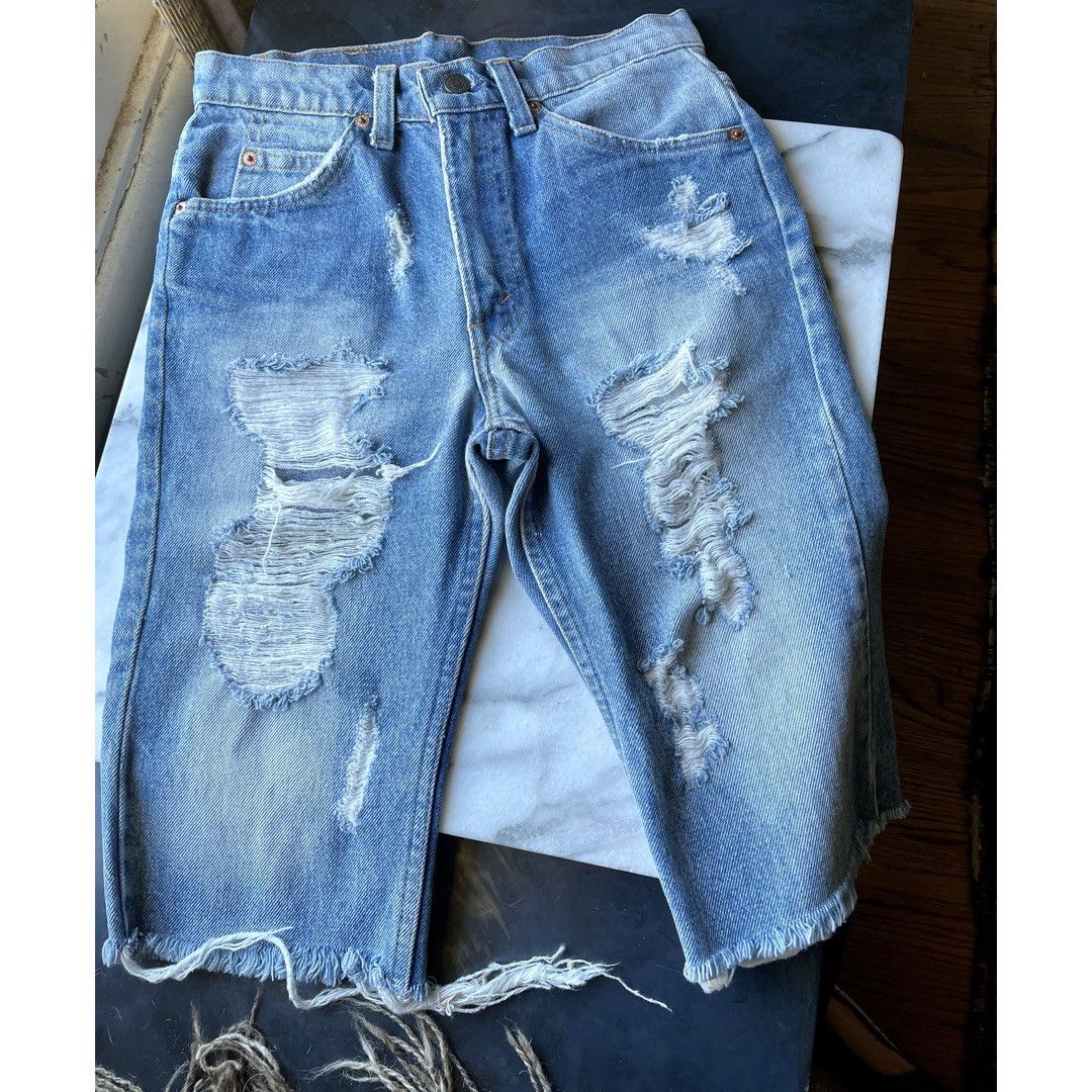 Levi's Vintage 70’s Orange Tab Distressed Denimcut off shorts sz 28 Size US 27 - 1 Thumbnail