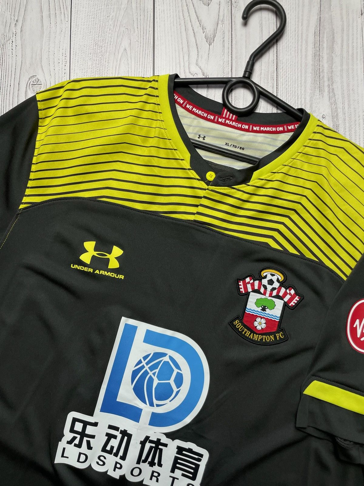 Vintage Vintage Southampton Under Armour soccer jersey size XL Size US XL / EU 56 / 4 - 2 Thumbnail