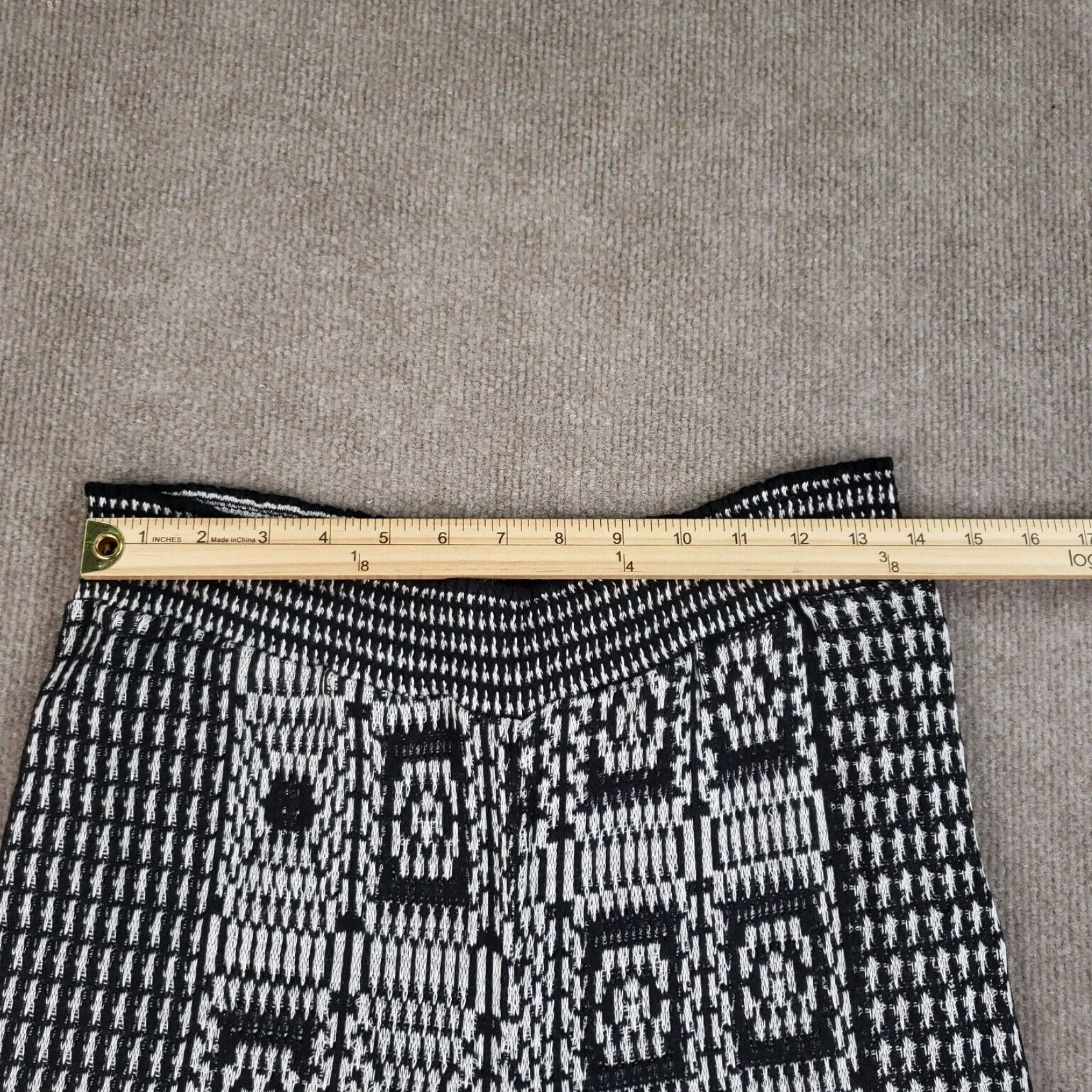 Anthropologie Anthropologie Pants Womens Medium Black White Abstract Size 28" / US 6 / IT 42 - 6 Thumbnail