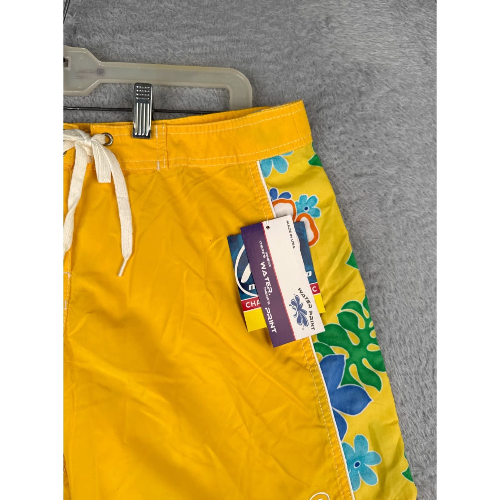 Vintage Mysterioso Board Shorts Womens 8 Yellow Pattern Changing Chameleon Fabric Trunks Size 30" / US 8 / IT 44 - 5 Thumbnail