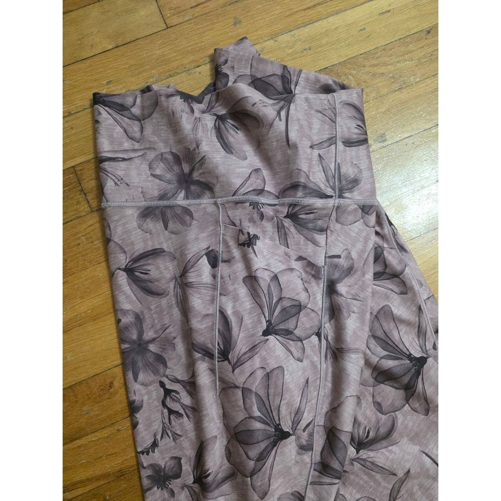 Athleta Athleta Pocket Tight Yoga Leggings Pink Floral 3X A001268 Size 42" / US 20 - 10 Thumbnail