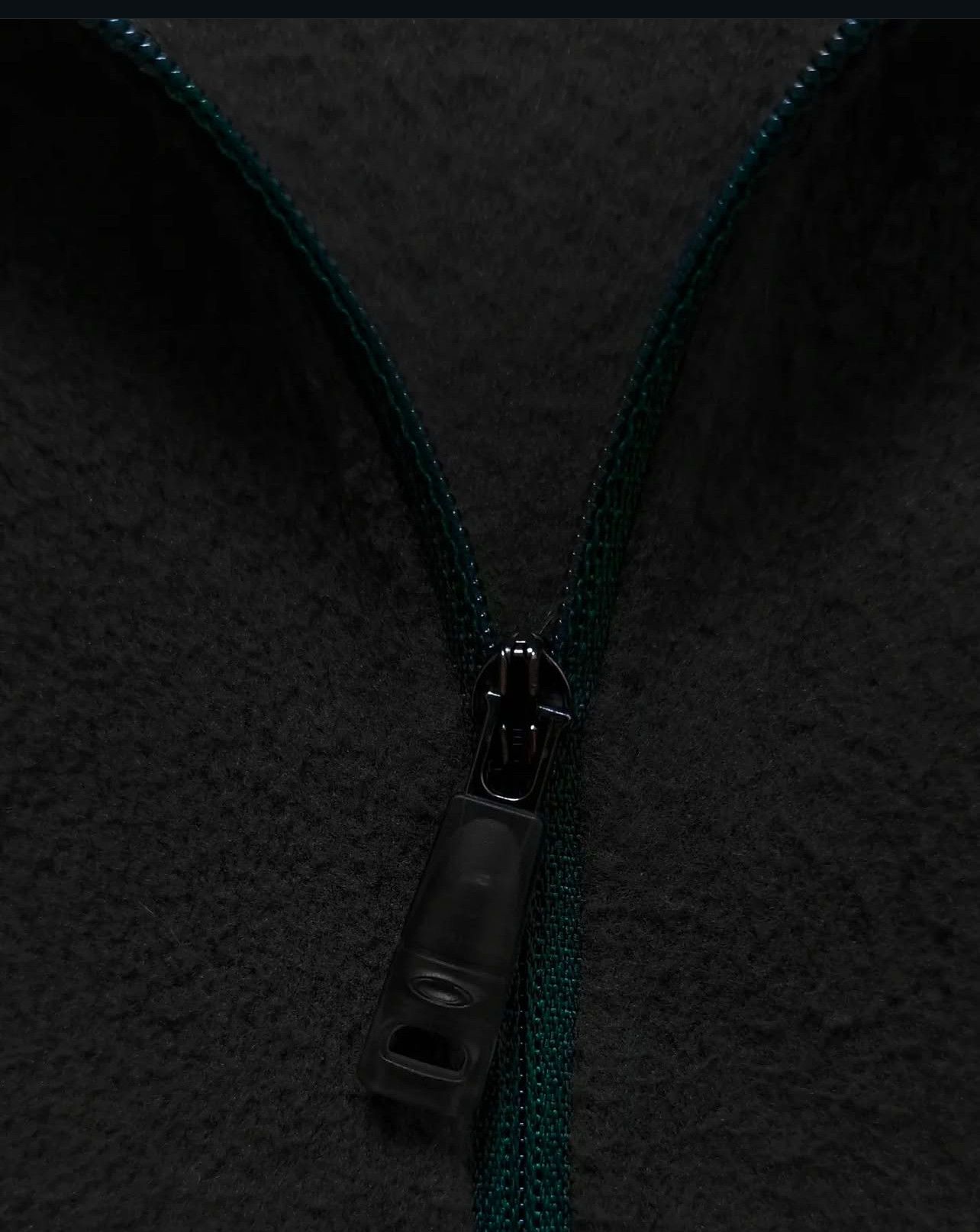 Oakley × Vintage Early 2000s Oakley Quarter Zip Fleece Pullover. Size US XL / EU 56 / 4 - 6 Thumbnail