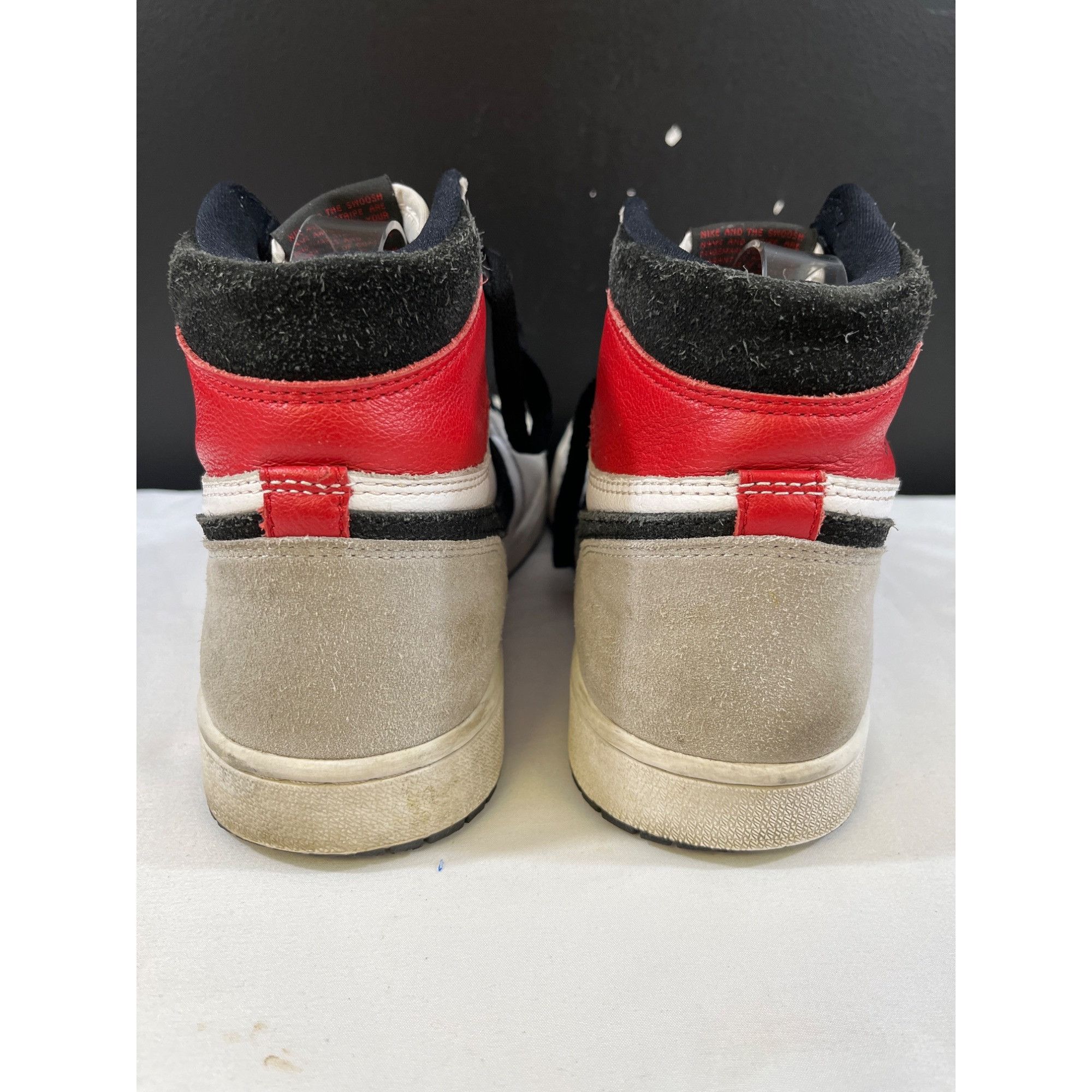 Nike Nike Air Jordan 1 Retro High OG Mens Grey Sneakers Size 8.5 Size US 8.5 / EU 41-42 - 4 Thumbnail