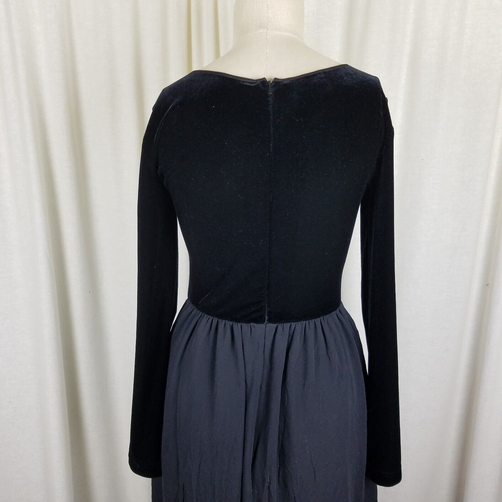 Laura Ashley Laura Ashley Velvet Silk Maxi Dress Cottagecore Prairie Size M / US 6-8 / IT 42-44 - 5 Thumbnail