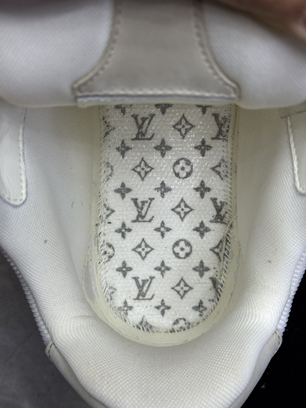 Louis Vuitton Louis Vuitton Beige LV Skate Trainer Size US 9.5 / EU 42-43 - 11 Thumbnail
