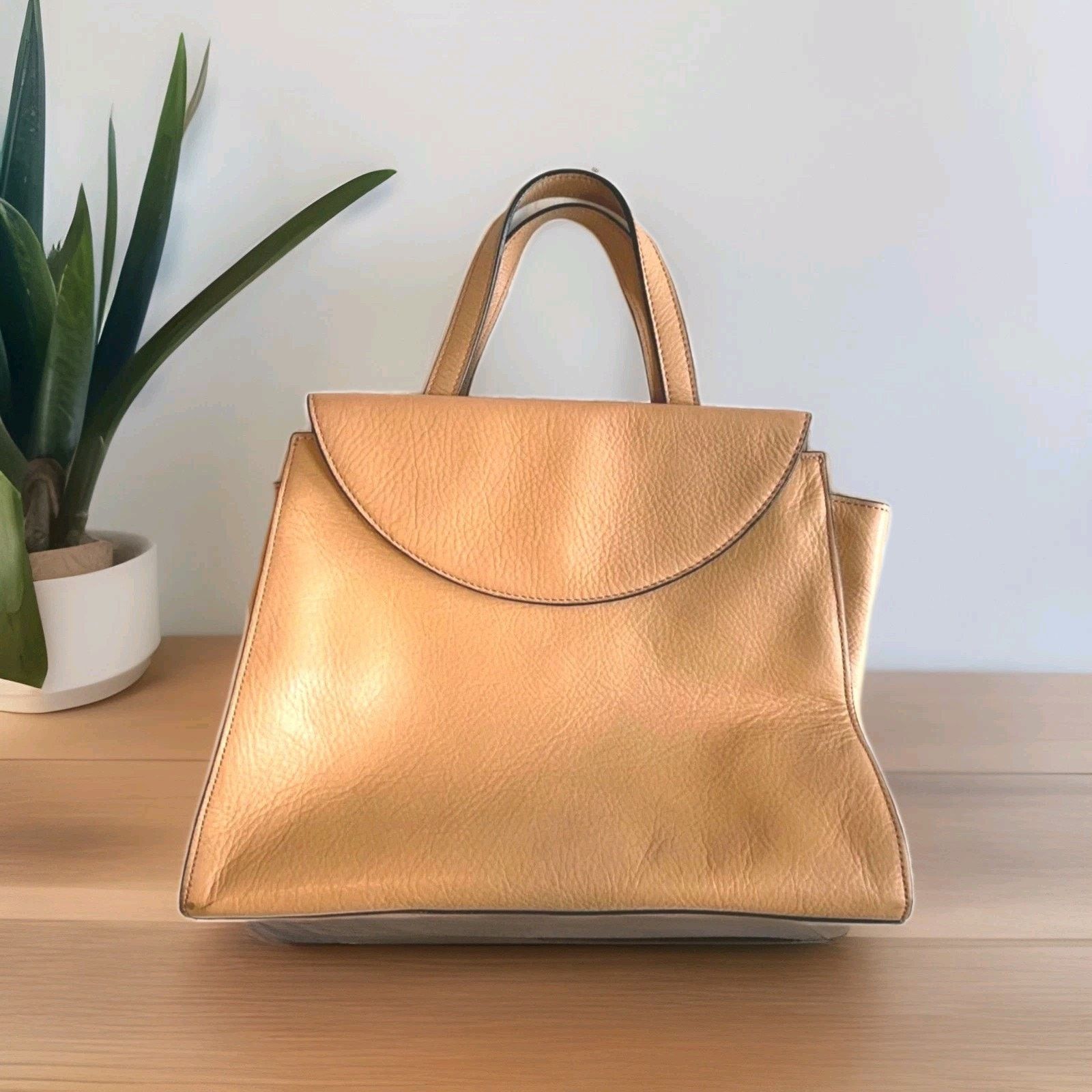 Kate Spade Kate Spade Saturday The Satchel /Leather With Zip Pocket Size ONE SIZE - 1 Thumbnail