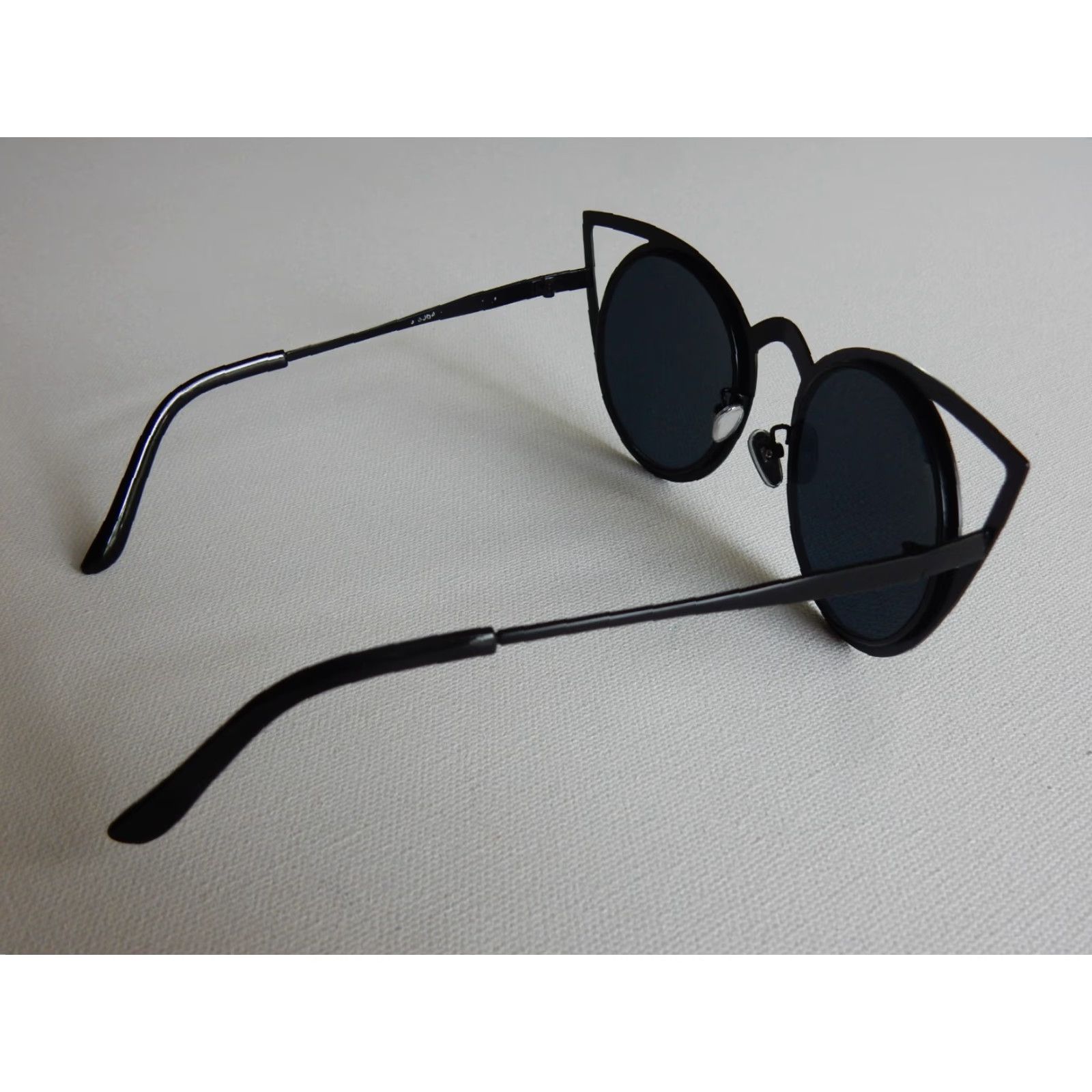 Vintage VINTAGE Merrys Sunglasses Women Cat Eye Black Fashion Accessory Size ONE SIZE - 3 Thumbnail