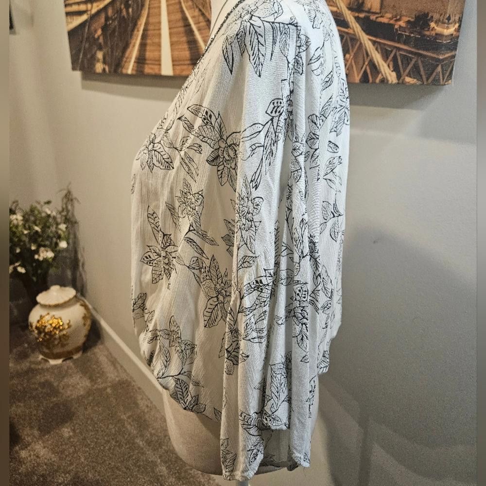 Designer Boho Chic Floral Print Cropped Top Size M / US 6-8 / IT 42-44 - 3 Thumbnail