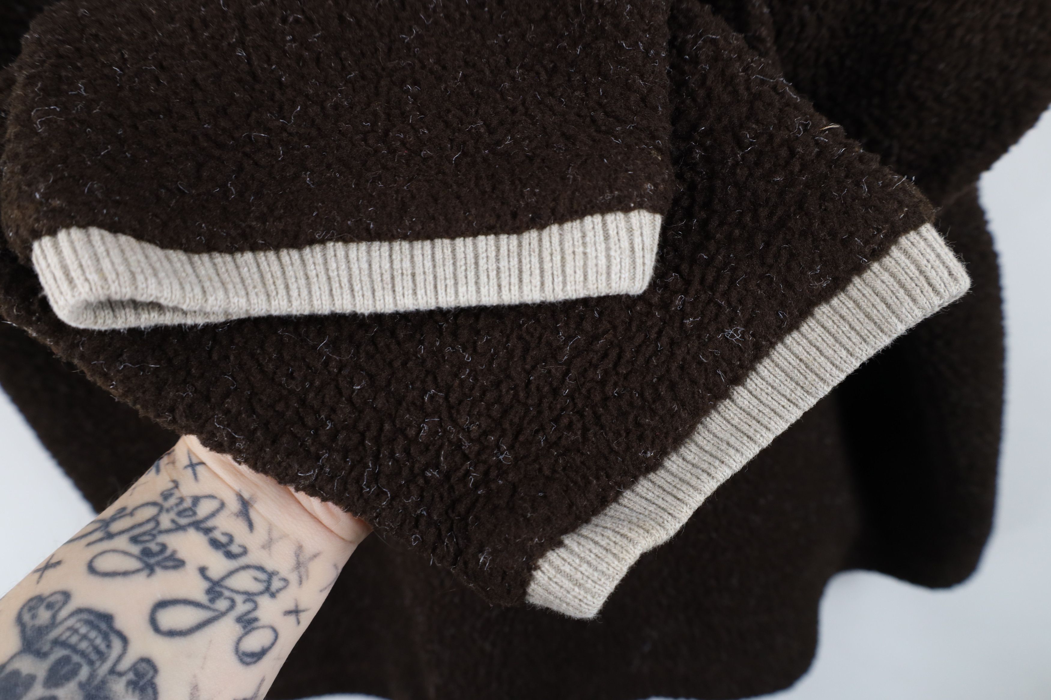 Vintage Vintage 90s Streetwear Fit Deep Pile Fleece Sweater Brown Size US L / EU 52-54 / 3 - 6 Thumbnail