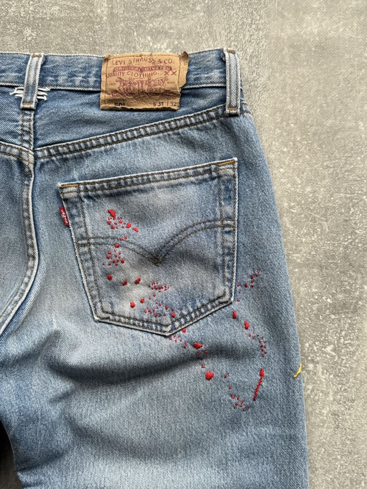 Levi's Hand Made Fake Embroidered Stains Jeans Levis 501 Size US 31 - 9 Thumbnail