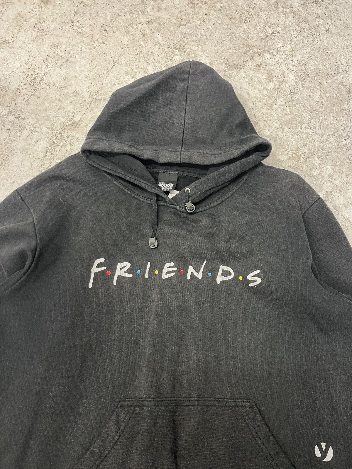 Vintage Vintage black friends hoodie Size US M / EU 48-50 / 2 - 1 Thumbnail