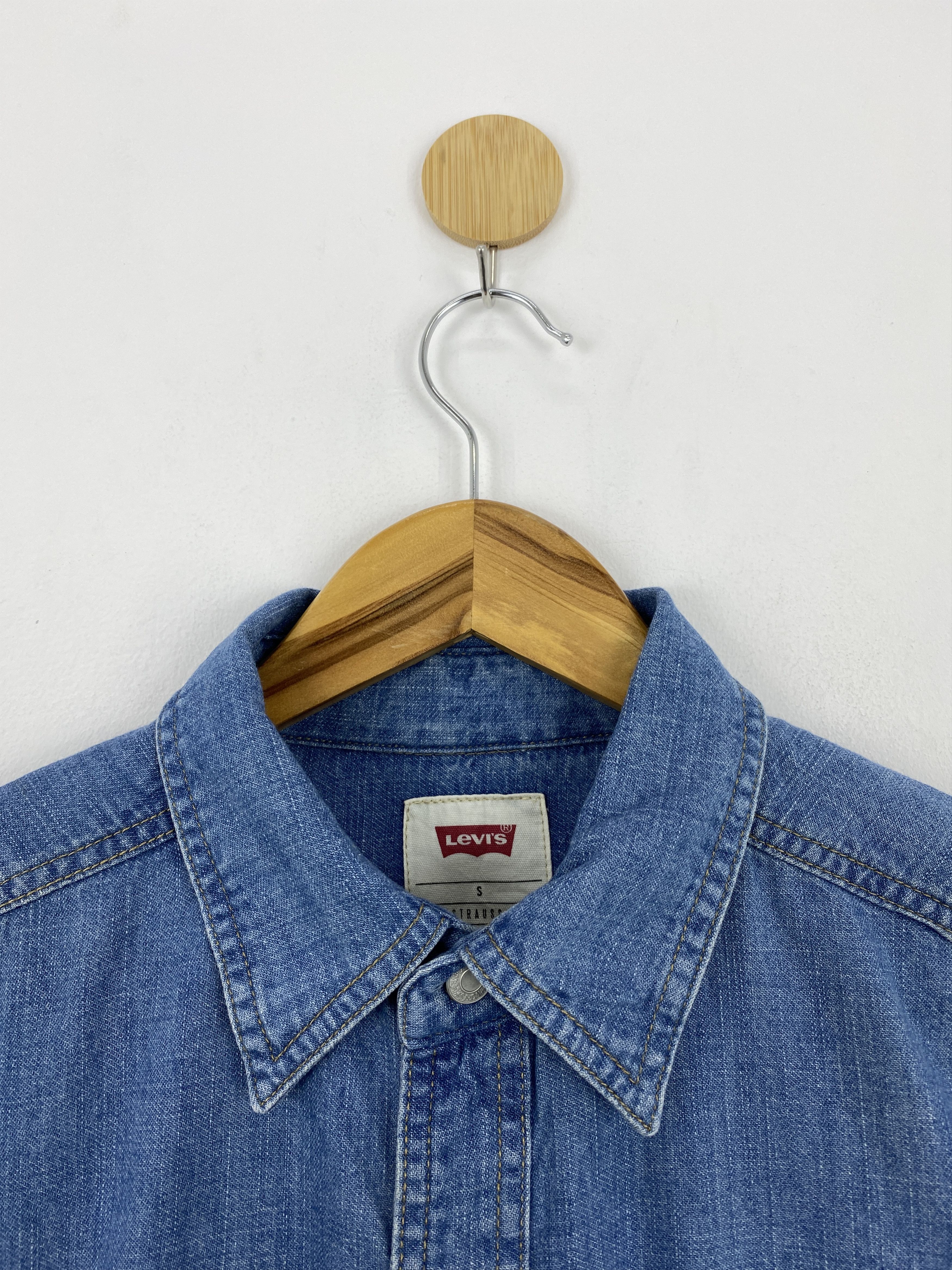 Levi's Vintage Levis Double Pocket Button Up Denim Jacket J1736 Size US S / EU 44-46 / 1 - 12 Thumbnail