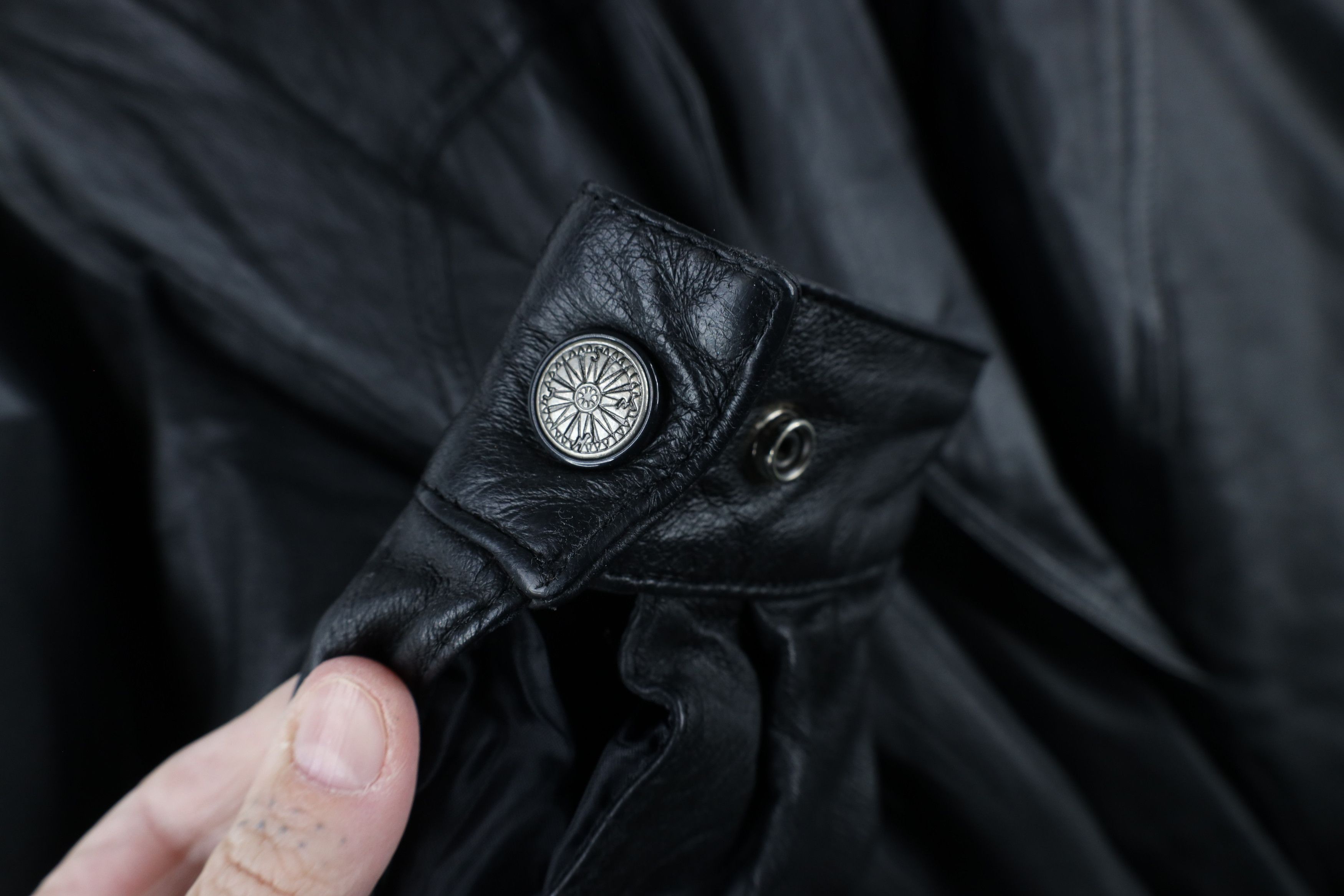 Vintage Vintage 90s Streetwear Goth Belted Leather Trench Coat Size S / US 4 / IT 40 - 8 Thumbnail