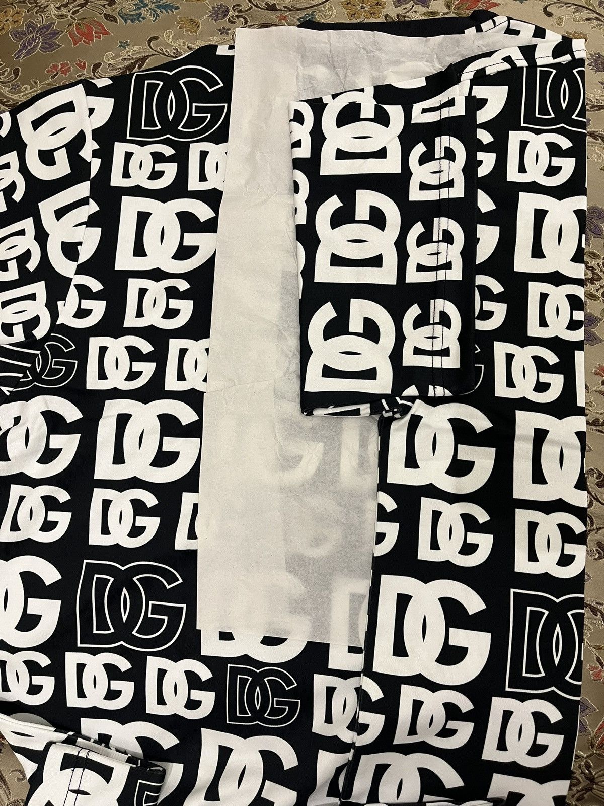 Dolce & Gabbana all-over DG logo-print T-shirt Size US M / EU 48-50 / 2 - 4 Thumbnail