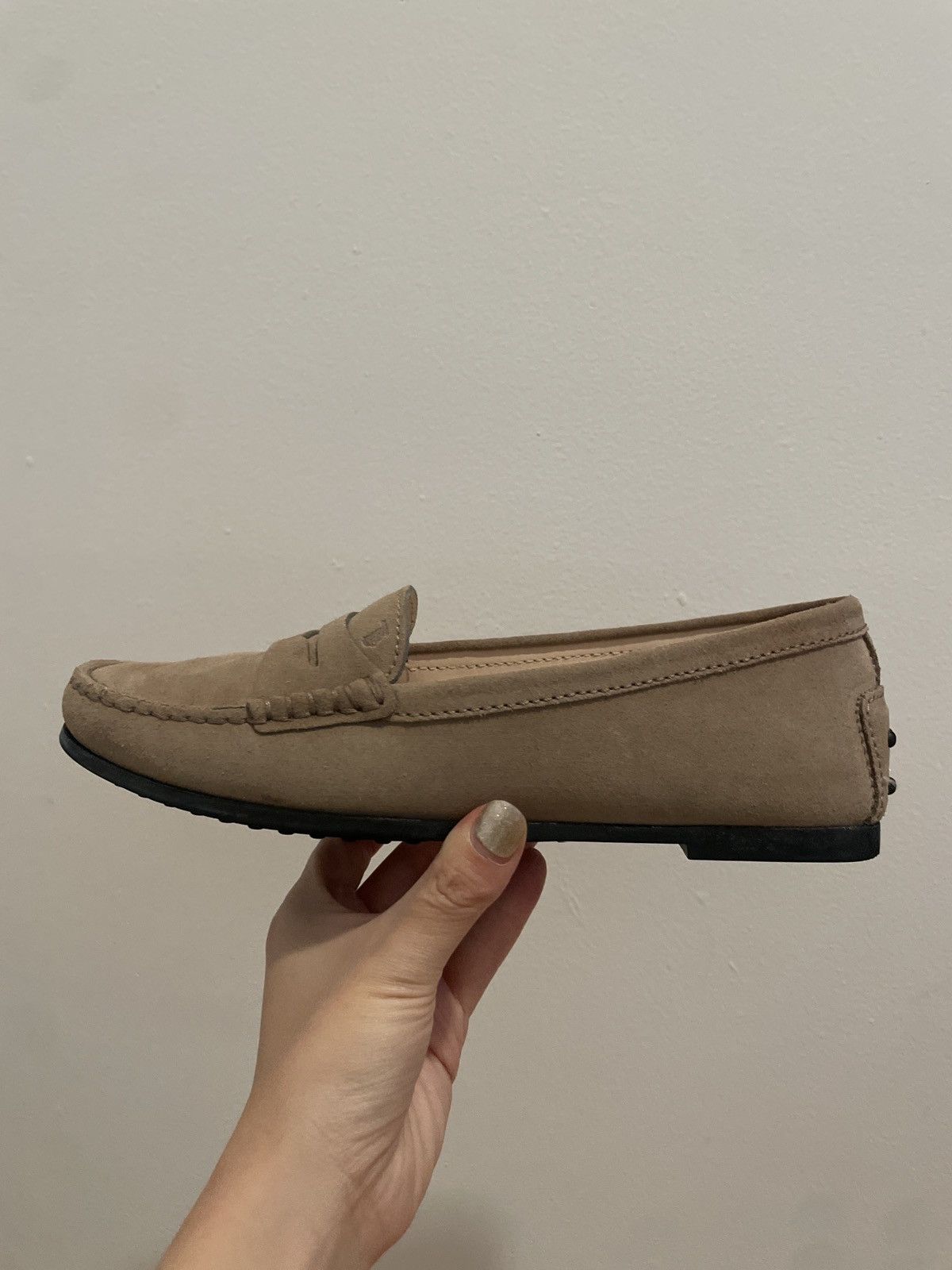 Tod's Tod's Gommino Driving Shoe size 35 (Italian sizing) Size US 5 / IT 35 - 5 Thumbnail