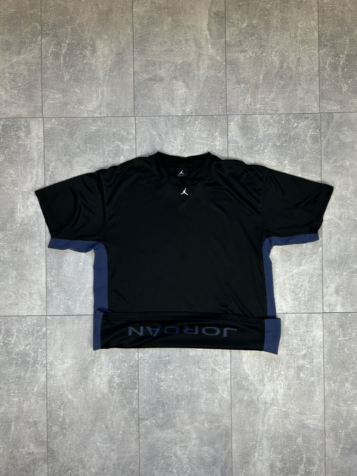 Jordan Brand × Vintage Mens Vintage Jordan centre logo T-shirt tee made in USA y2k Size US L / EU 52-54 / 3 - 1 Thumbnail