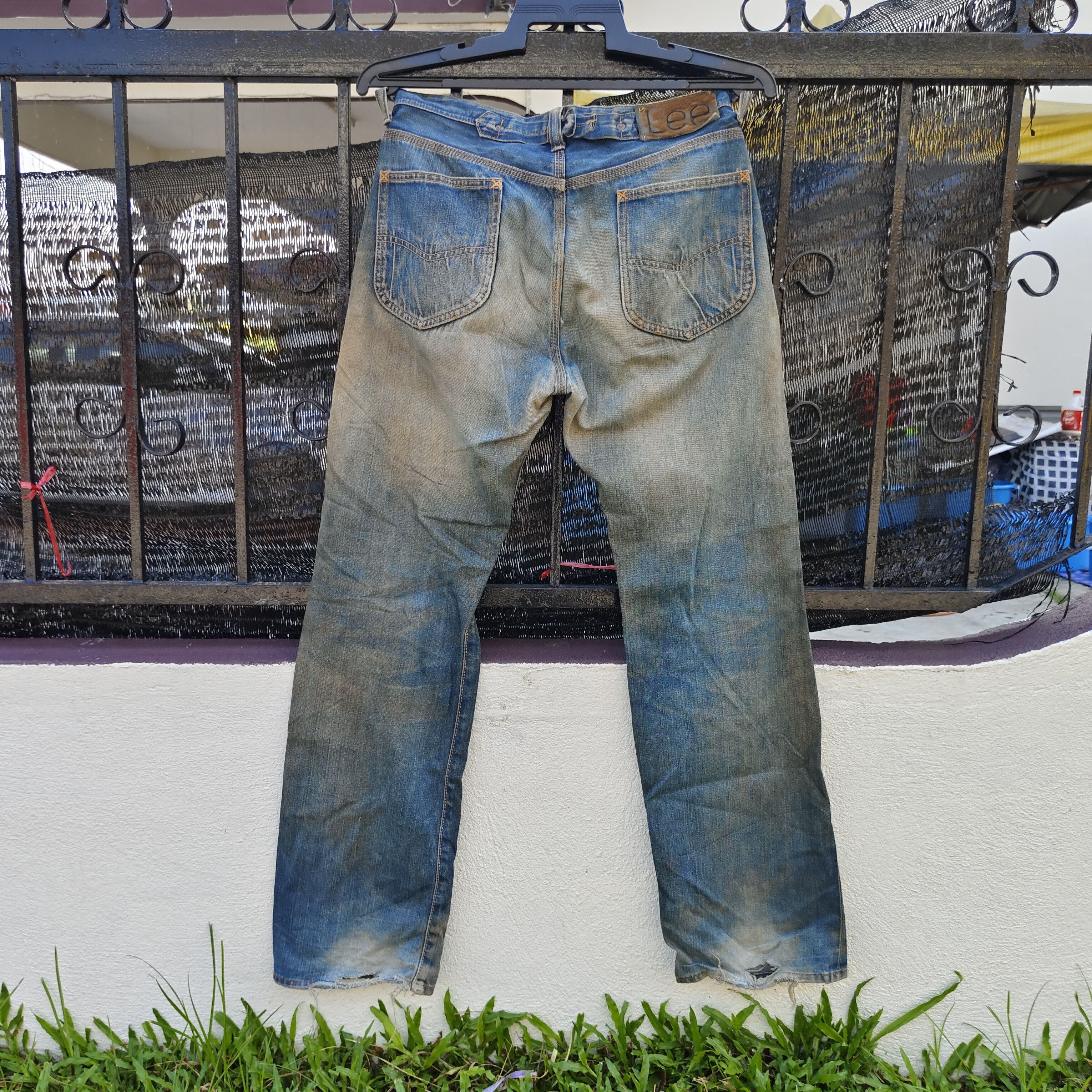 Lee Vintage 90s Lee Cowboy Selvedge Destroyed Jean Size US 30 / EU 46 - 1 Thumbnail