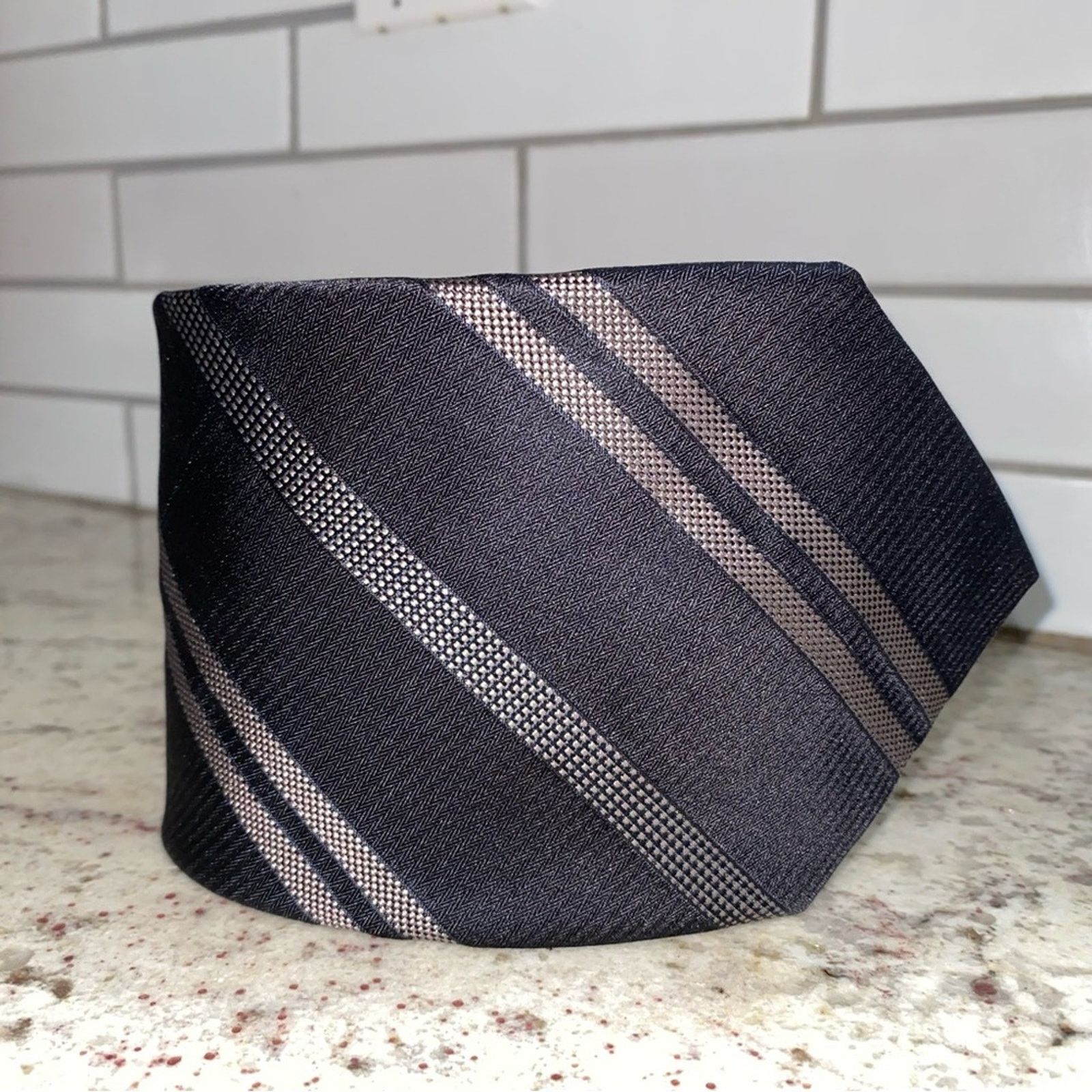 Giorgio Armani Giorgio Armani Men’s Silk Designer Tie Black Gray Stripe Size ONE SIZE - 7 Thumbnail