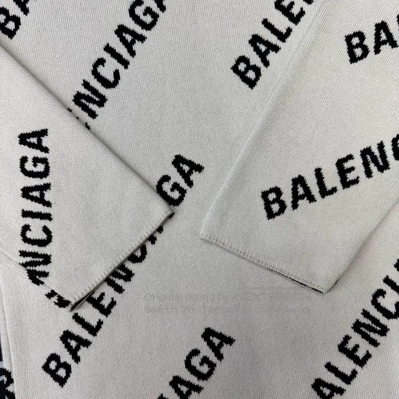 Balenciaga Balenciaga Light Beige Fully Printed Sweater Size US S / EU 44-46 / 1 - 2 Thumbnail