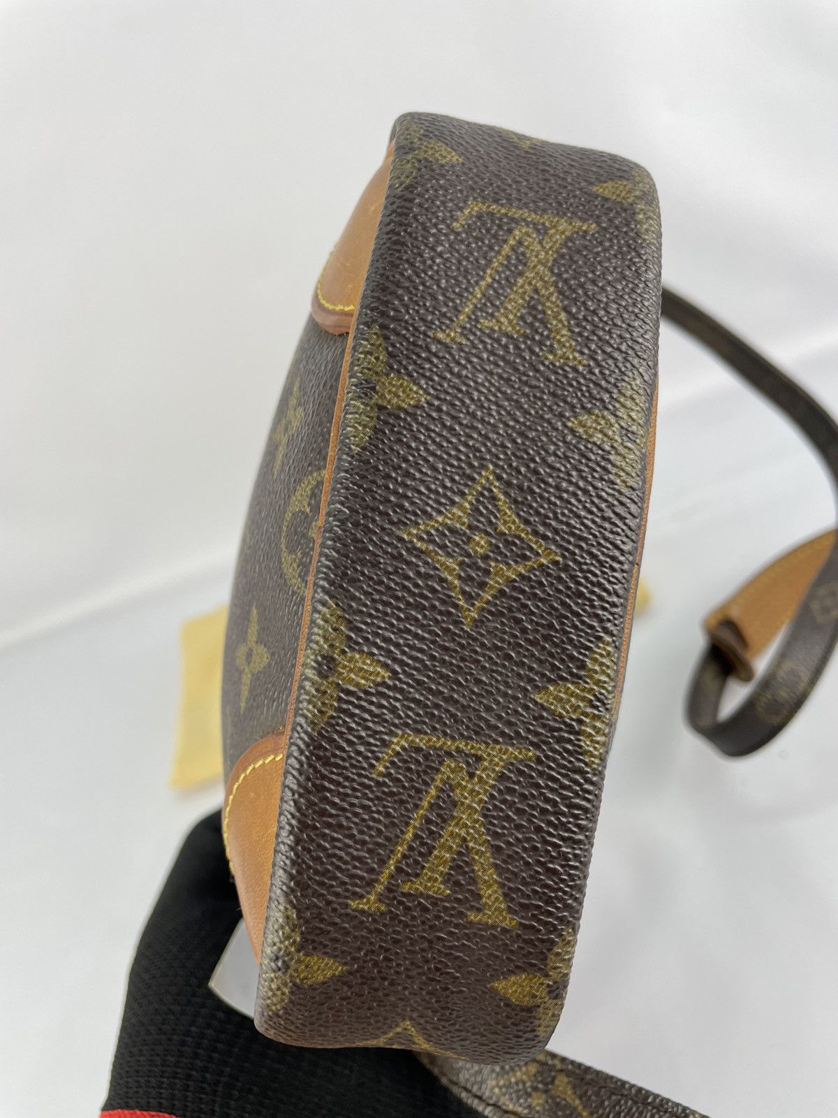 Louis Vuitton Authentic Louis Vuitton Danube Crossboday bag monogram Size ONE SIZE - 12 Thumbnail