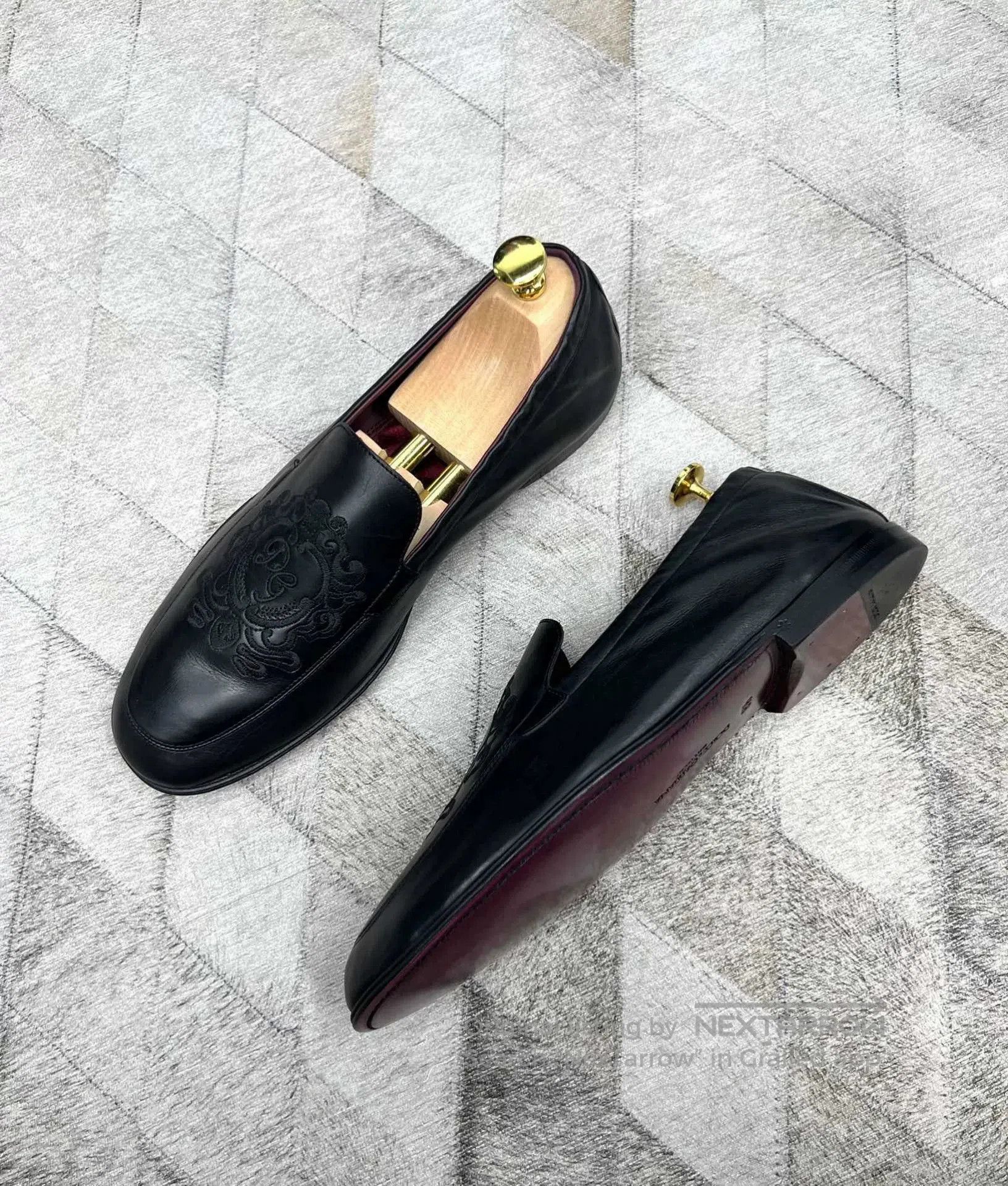 Dolce & Gabbana Dolce & Gabbana Crown Embroidered Loafers. Size US 8.5 / EU 41-42 - 6 Thumbnail