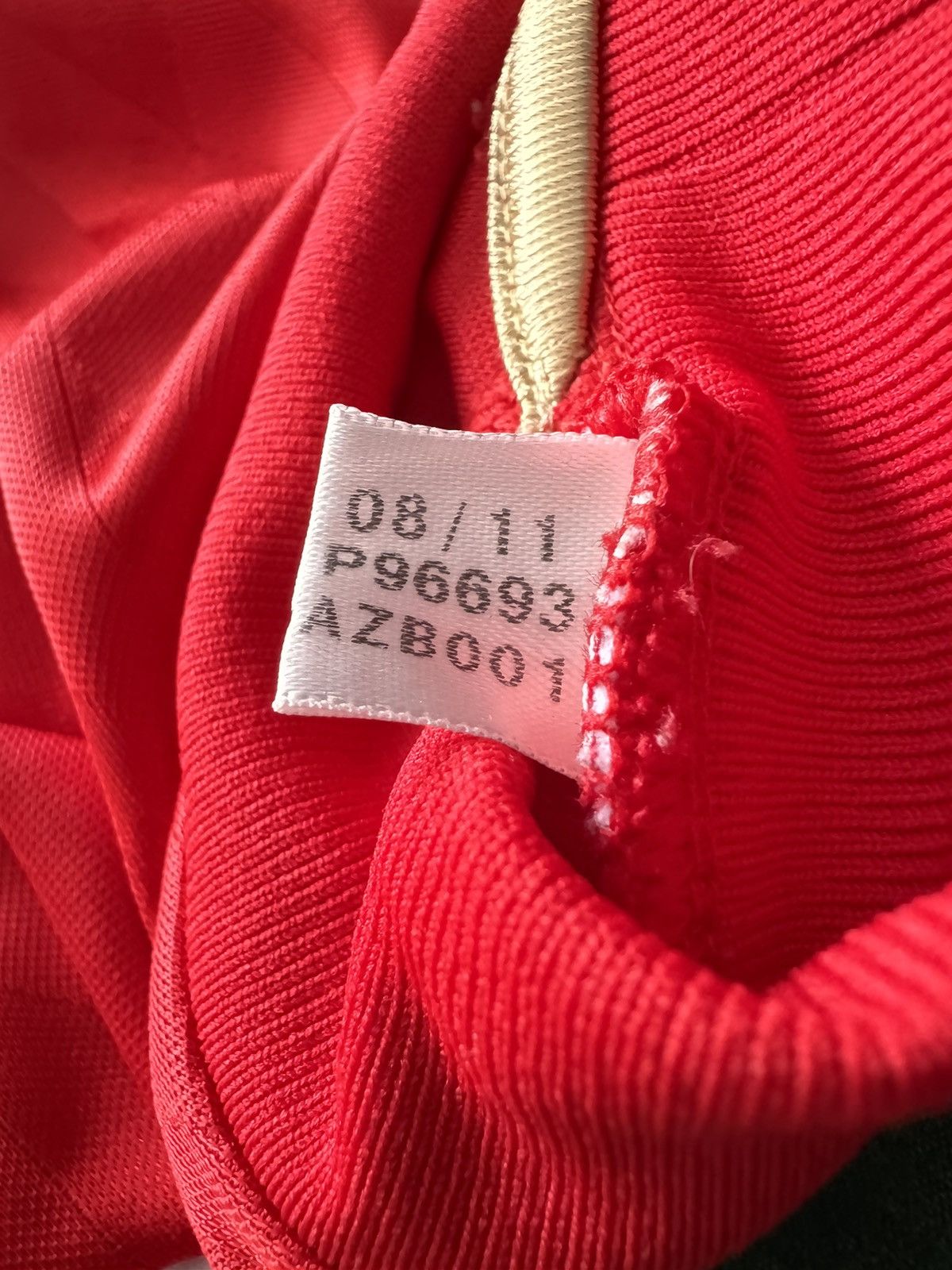 Adidas Liverpool 2010-12 Home L/S GERRARD - P96693 - (S) Size US S / EU 44-46 / 1 - 7 Thumbnail