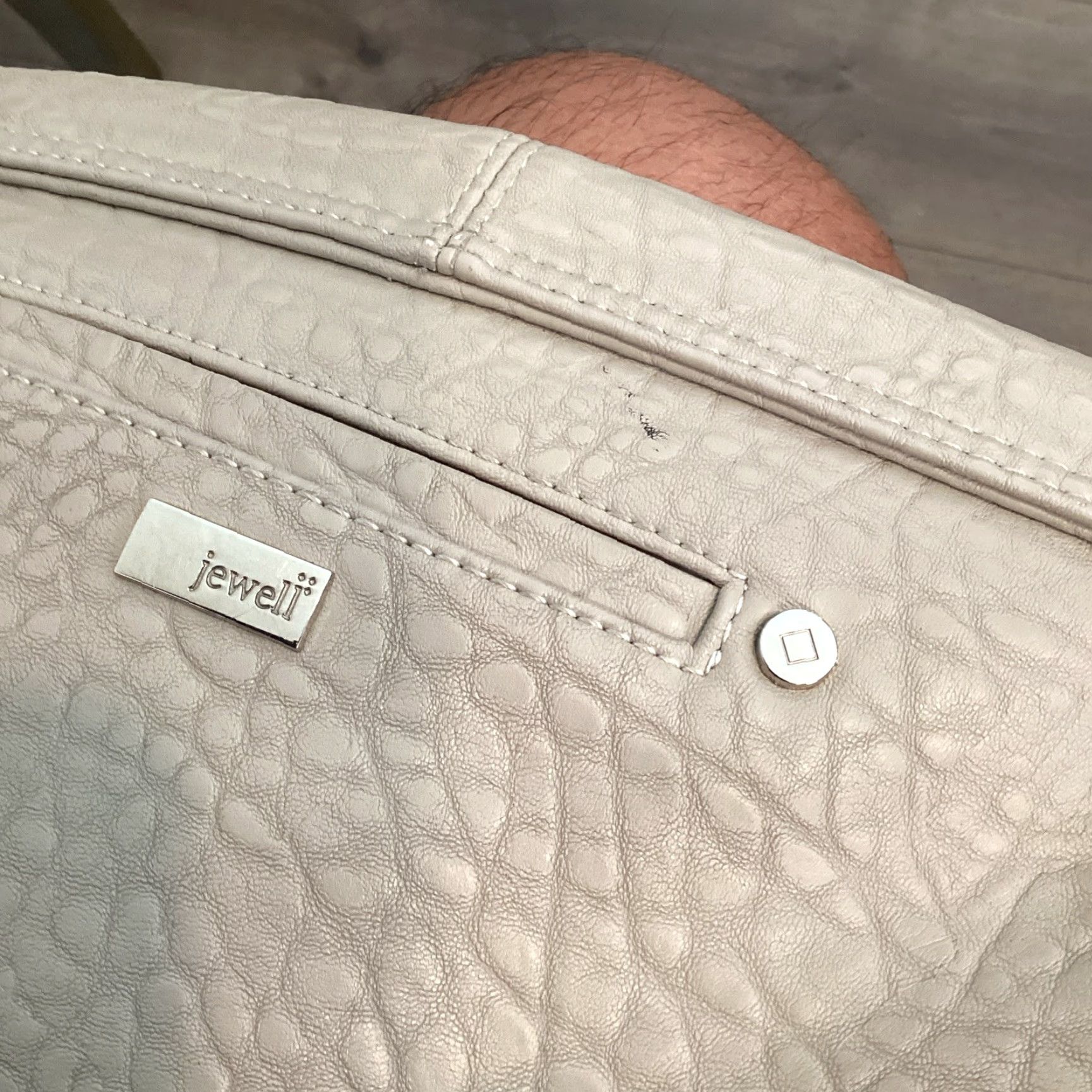 Vintage Thirty-One Jewell® Large Beige Faux Leather Tote Handbag with Magnetic Flap - Elegant Business & Casual Accessory for Women Size ONE SIZE - 5 Thumbnail